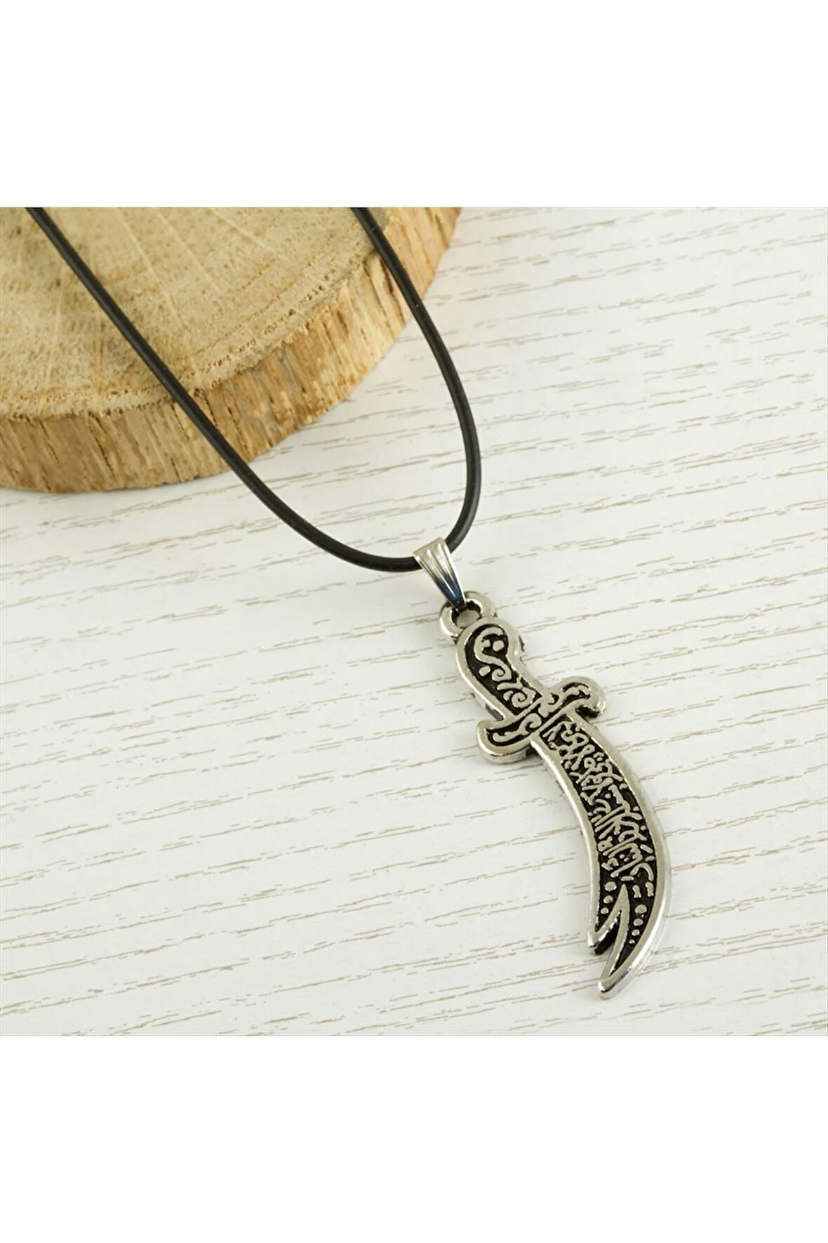 Zülfikar Kılıç Metal Vinlex Deri Kolye