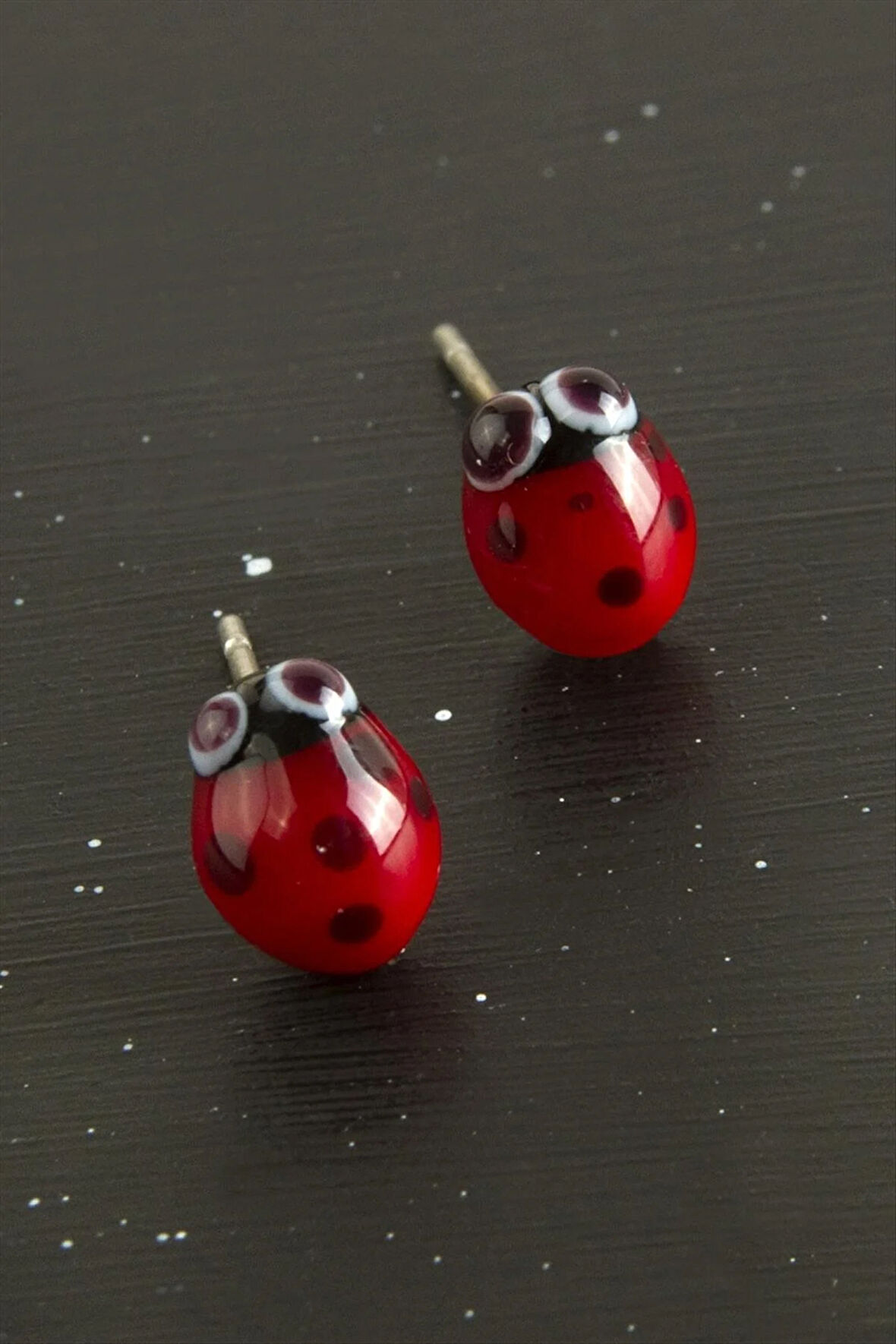 Uğur Böceği Cam Küpe