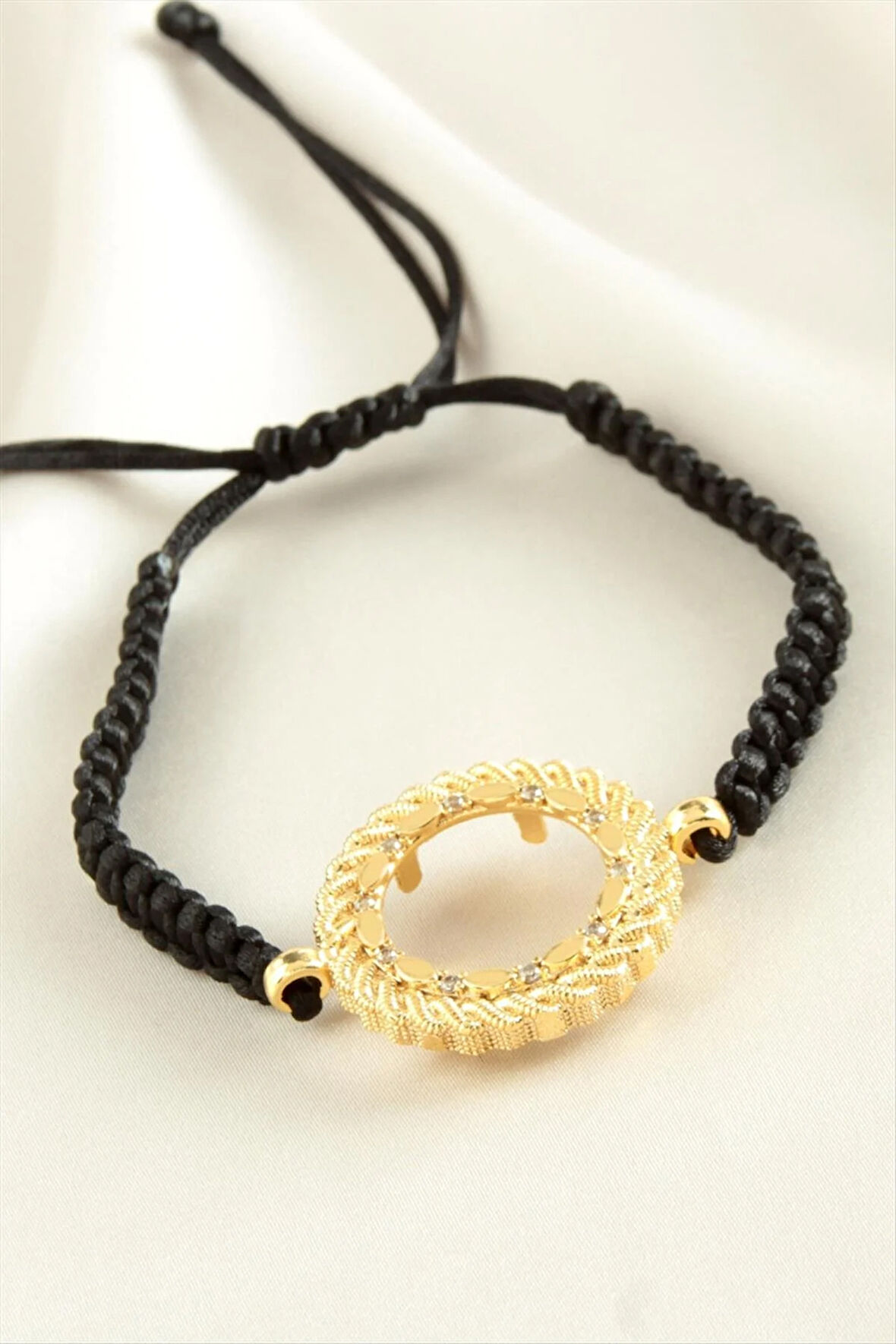 Çeyrek Altın Koyulabilir Makrome Örgülü Bileklik