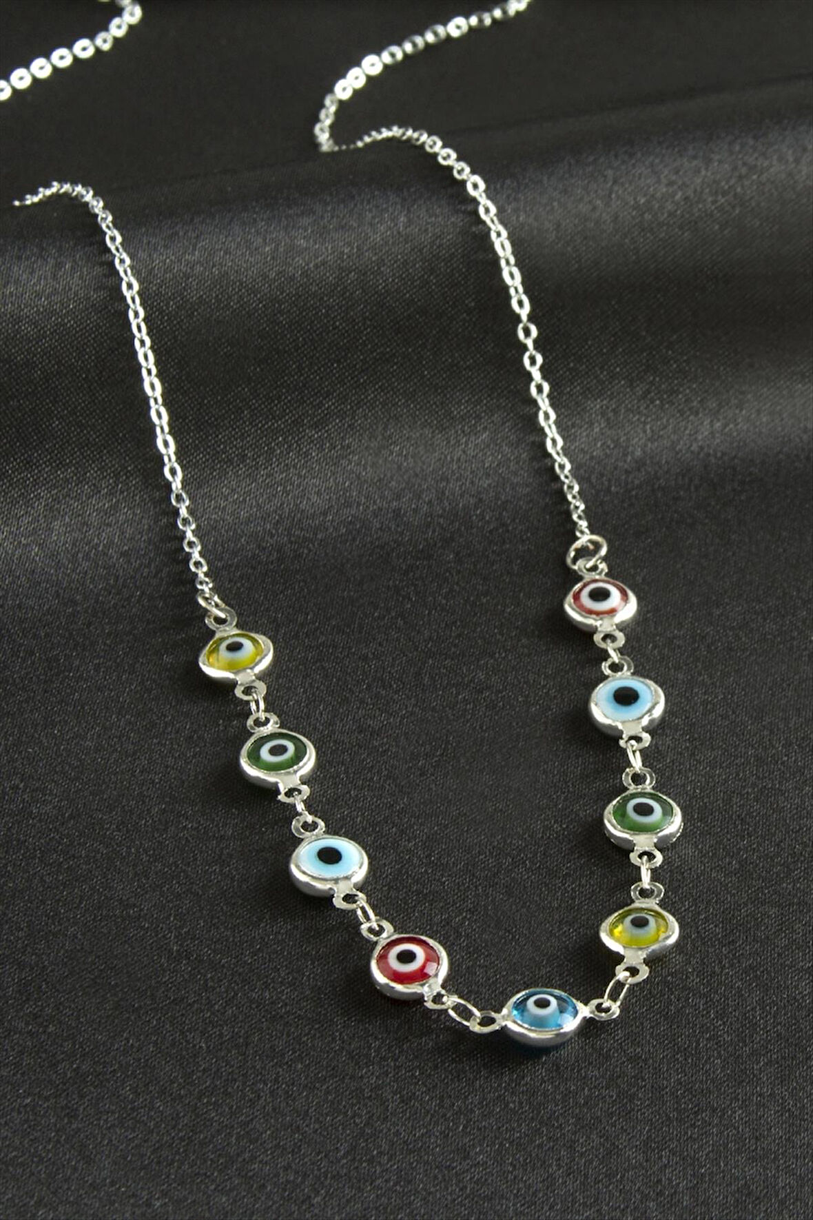 Nazarlı Mineli Kolye