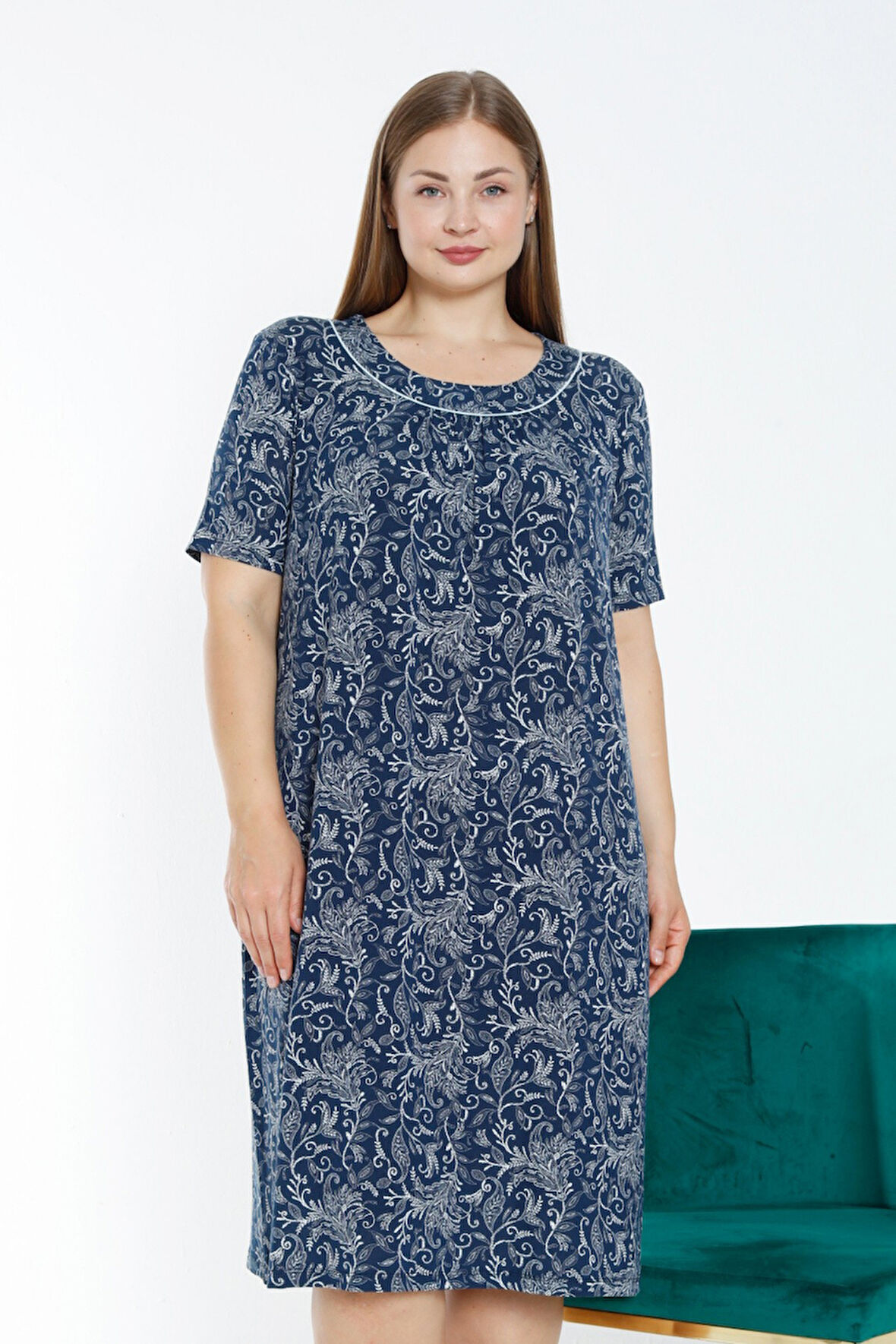Lacivert Desenli Biyeli Kısa Kollu Esnek Viskon Kadın Büyük Beden Gecelik
