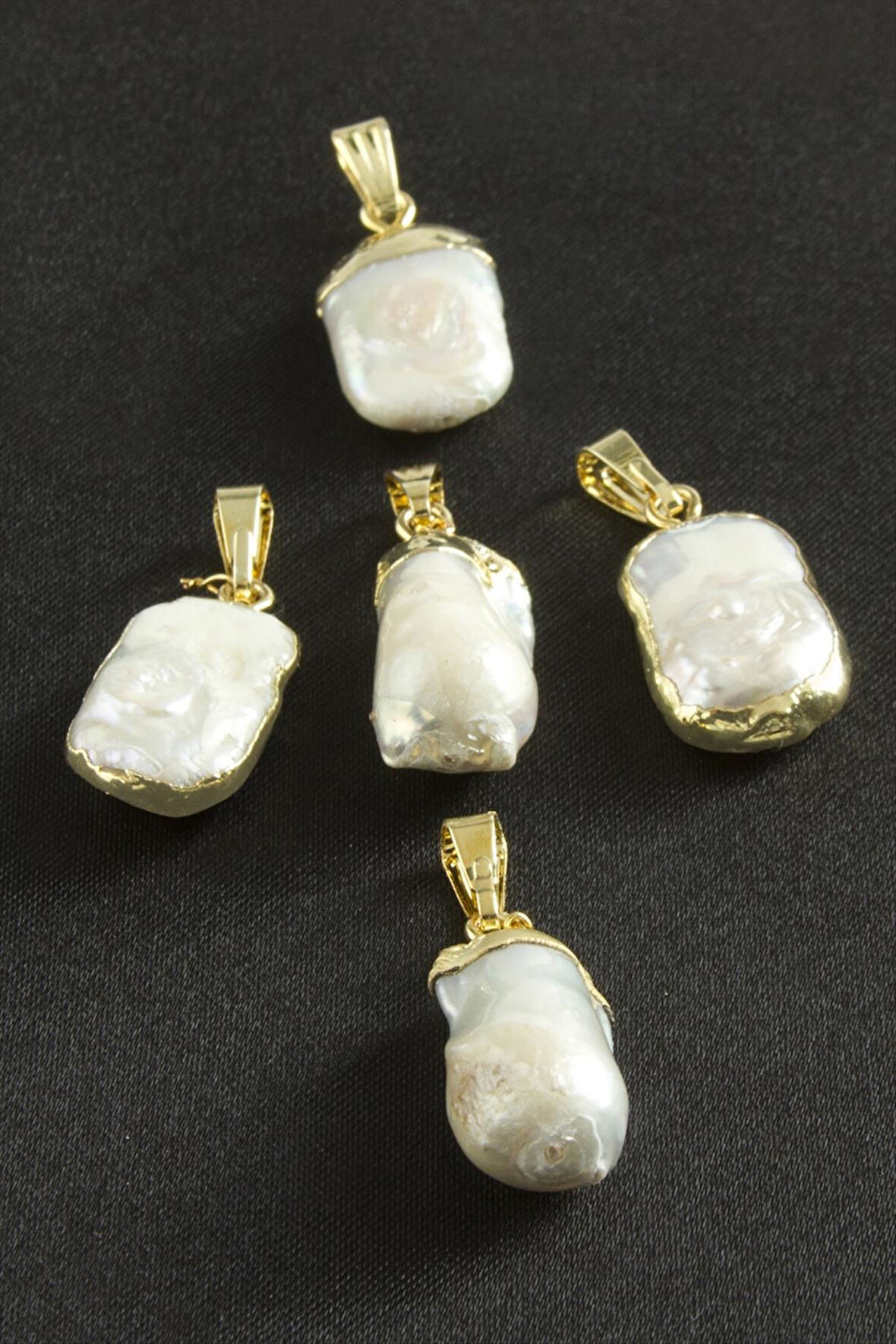 Orjinal İnci Kolye Ucu