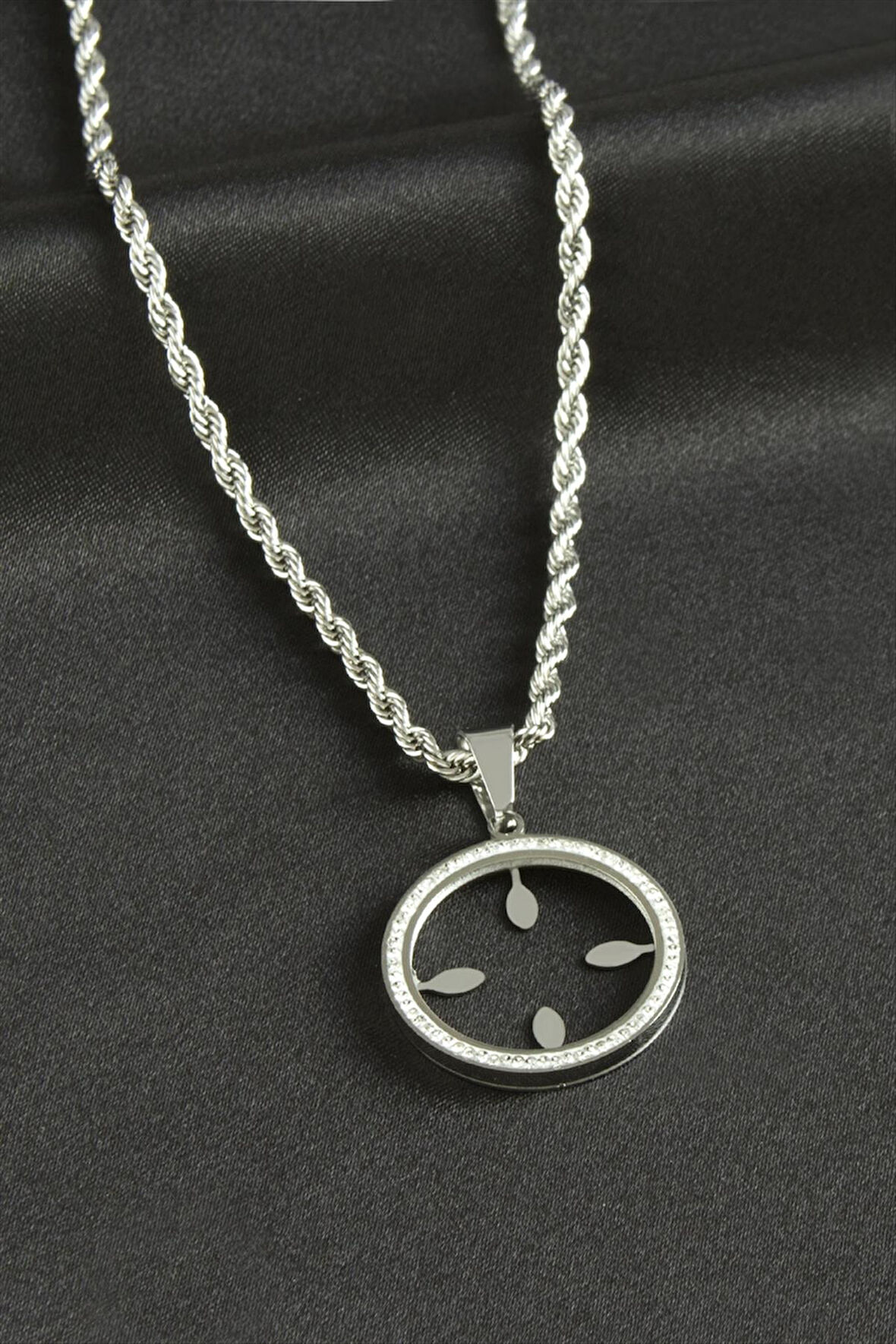 Çiçek Lüks Çelik Kolye