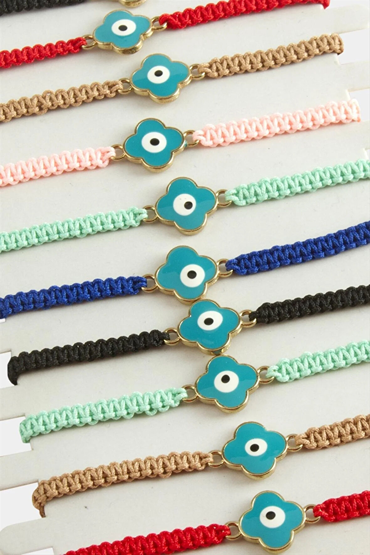 Çiçek Nazar Makrome Örgülü Bileklik