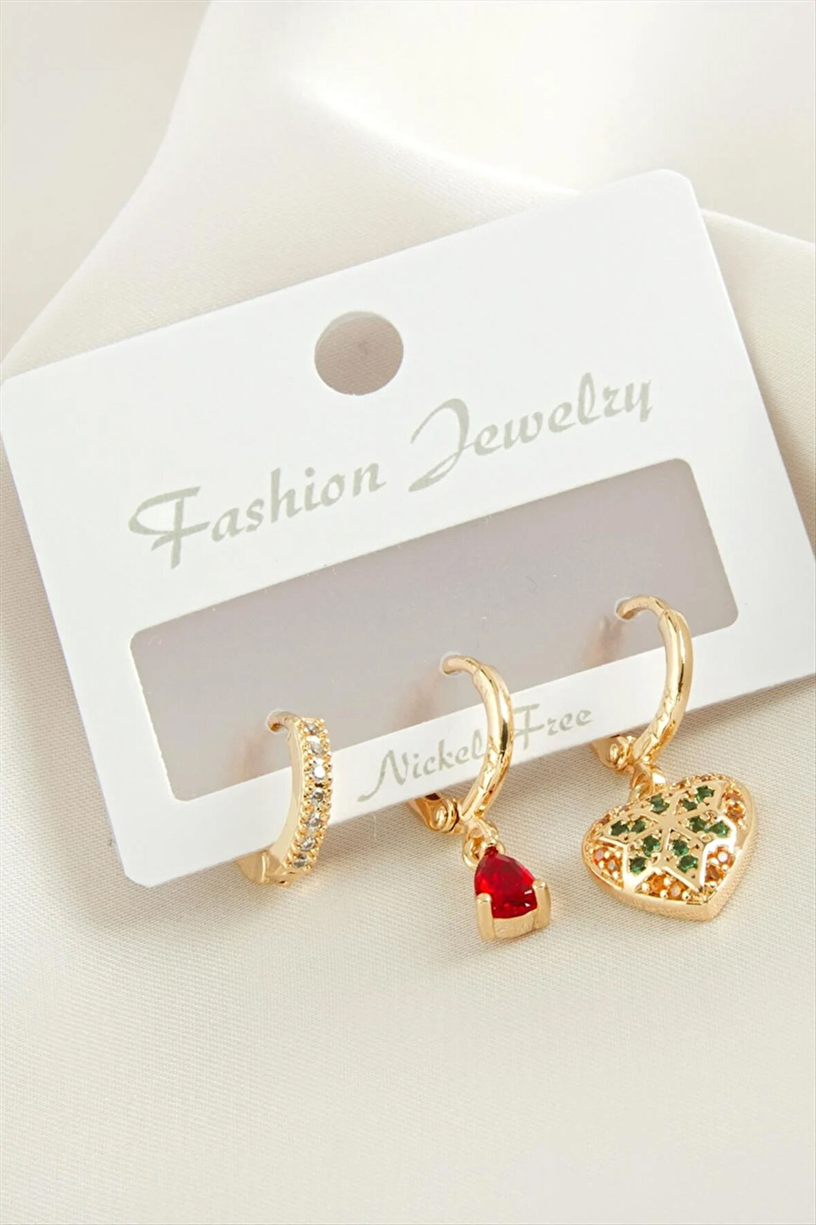 3 Adet Kalp Zirkon Taşlı Küpe