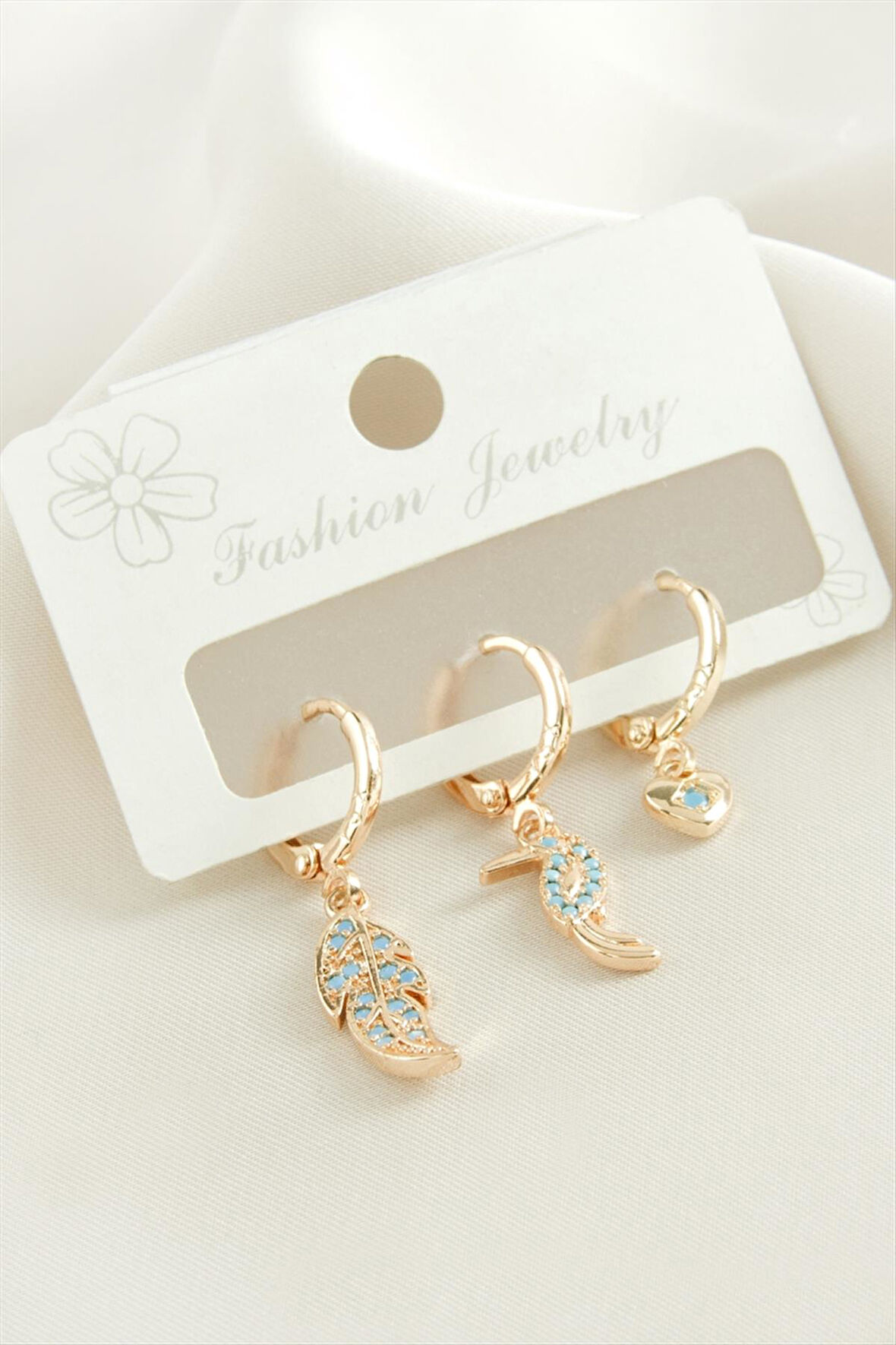 3 Adet Yaprak Zirkon Taşlı Küpe