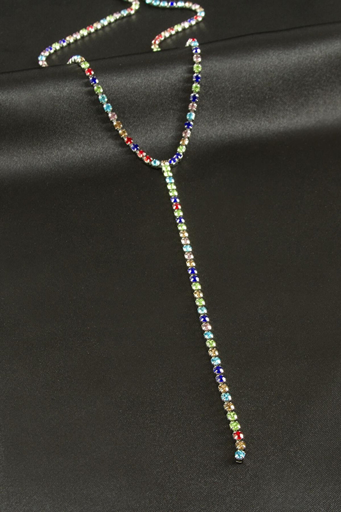 Şerit Taşlı Çelik Y Kolye 4 mm