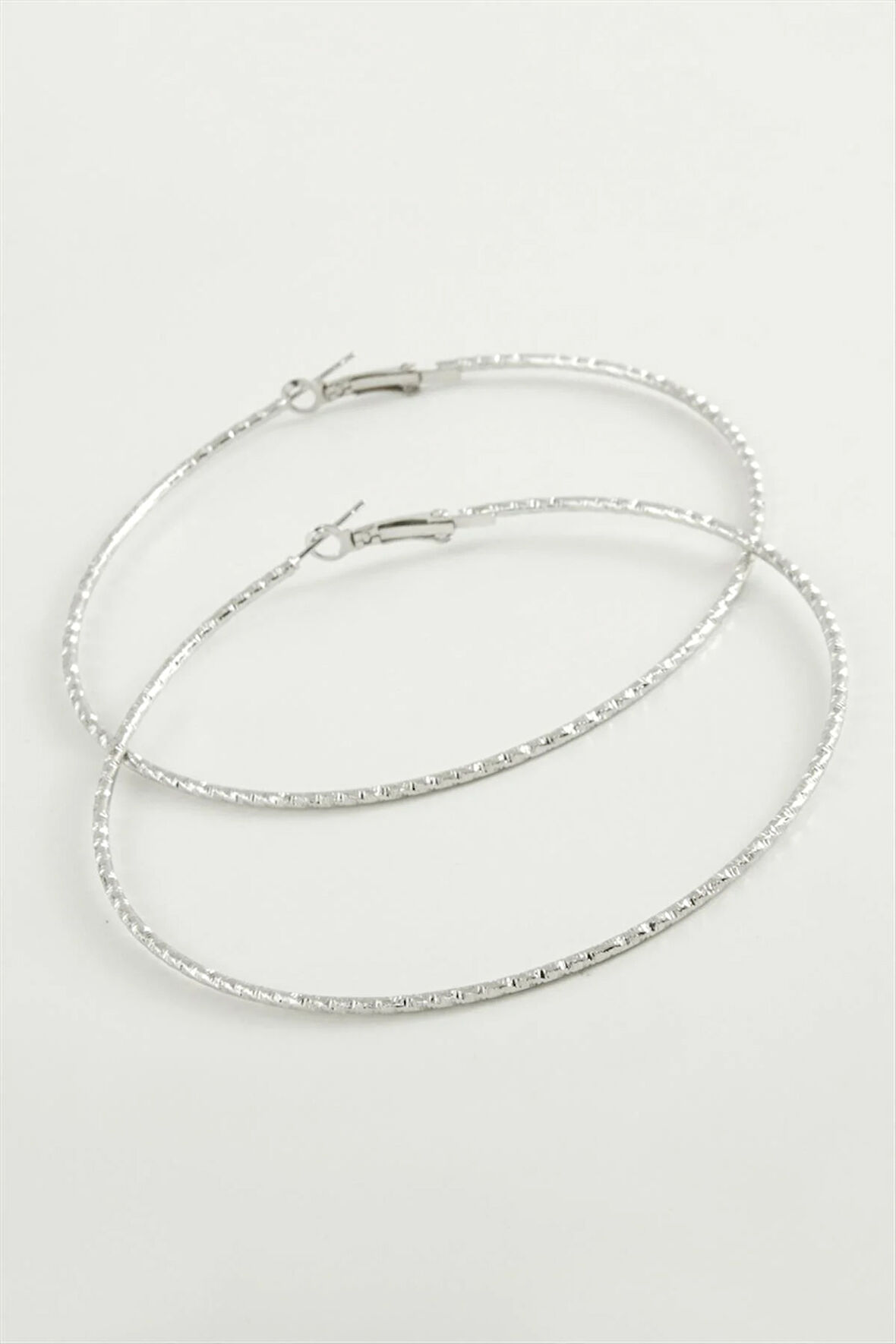 Burgulu Baklava Metal Halka Küpe 8-9-10 cm