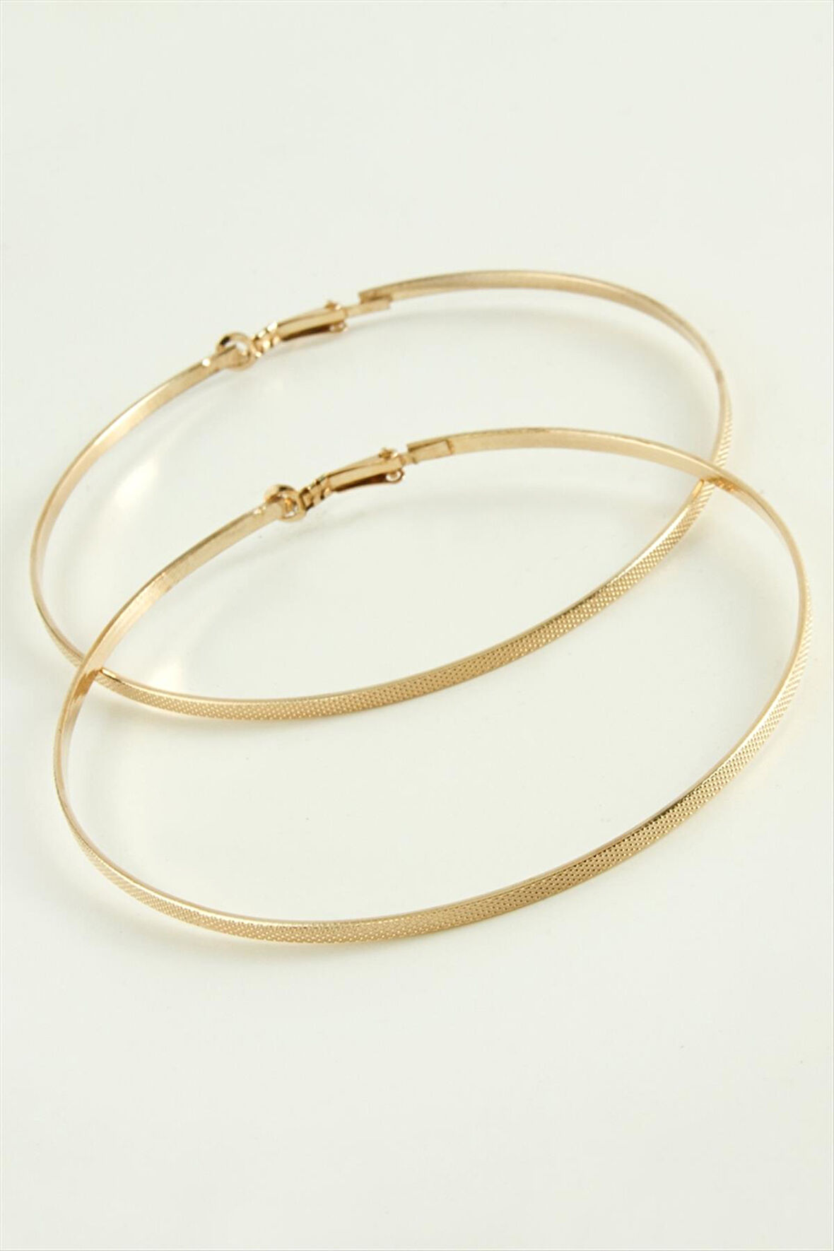 Noktalı Metal Halka Küpe 8 cm