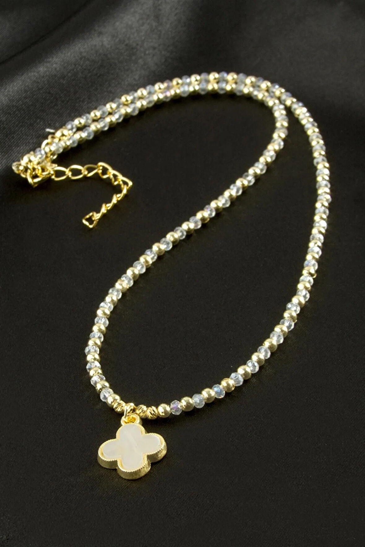 Çiçek Sedef Kristal Kolye