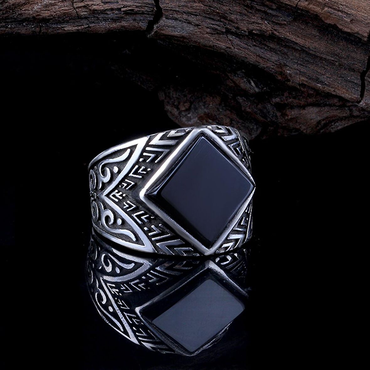 925 AYAR GÜMÜŞ ONIXTAŞLI KARE MODEL YÜZÜK