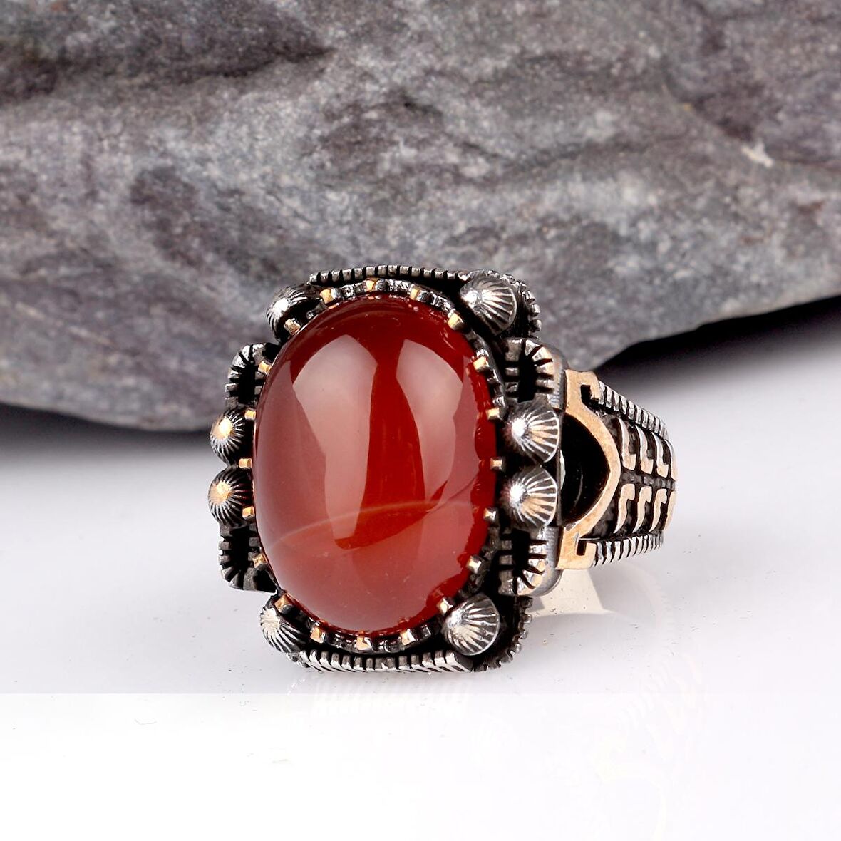 KUBBE MODEL AKİK TAŞLI ERKEK GÜMÜŞ YÜZÜK