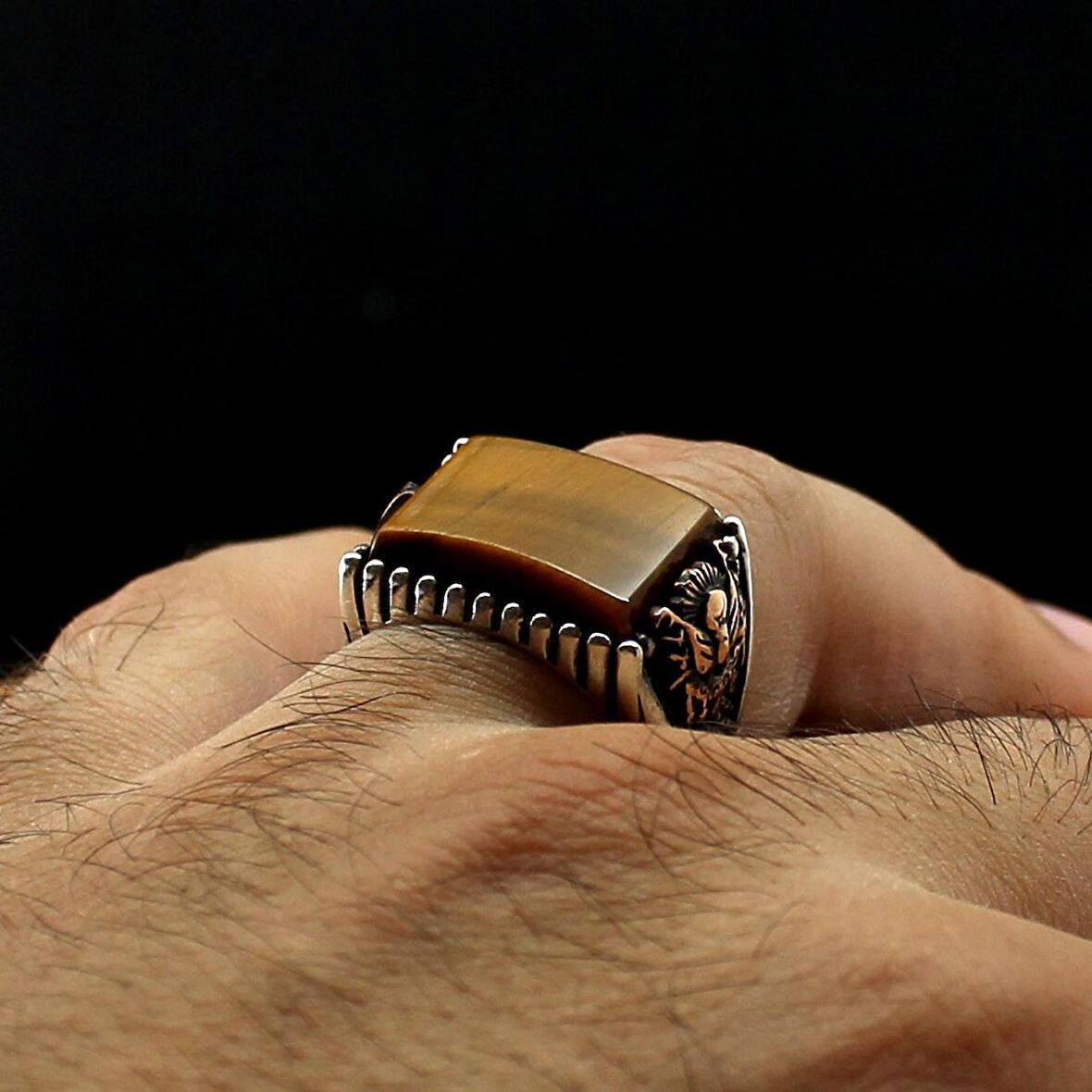 925 Ayar Gümüş Kaplangözü Taşlı Arma Tuğra Motifli Yüzük