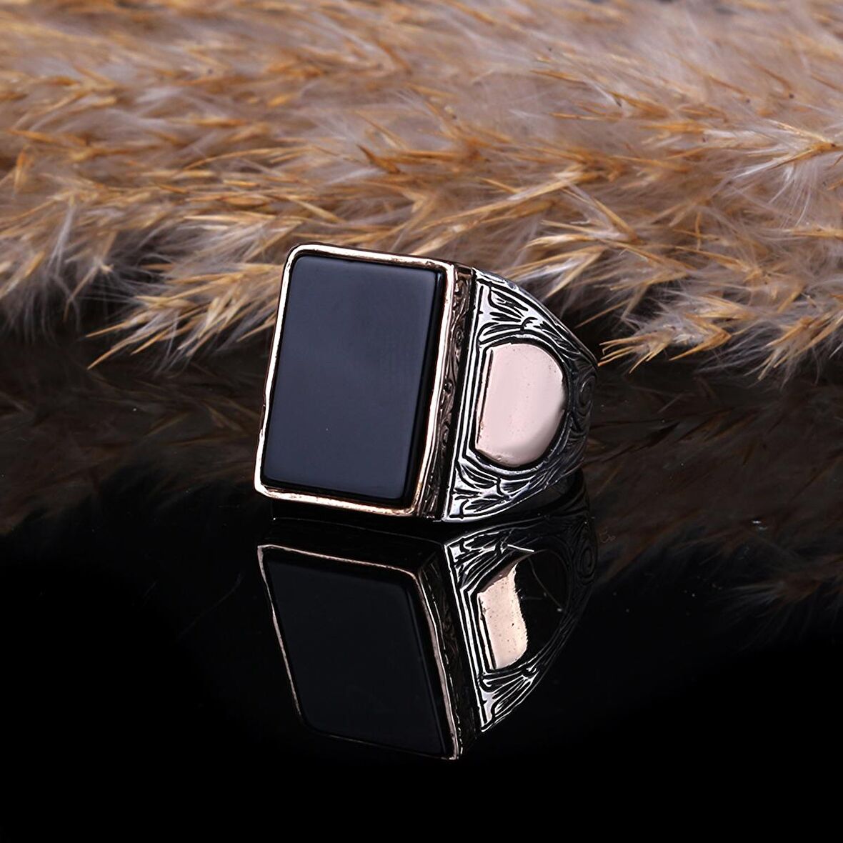 ONİKS TAŞLI KARE MODEL 925 AYAR ERKEK GÜMÜŞ YÜZÜK