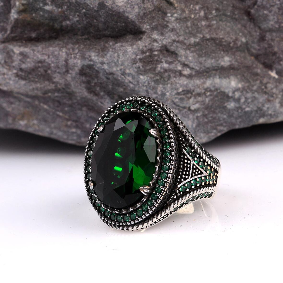 YEŞİL RENK ZİRKON TAŞLI ERKEK GÜMÜŞ YÜZÜK