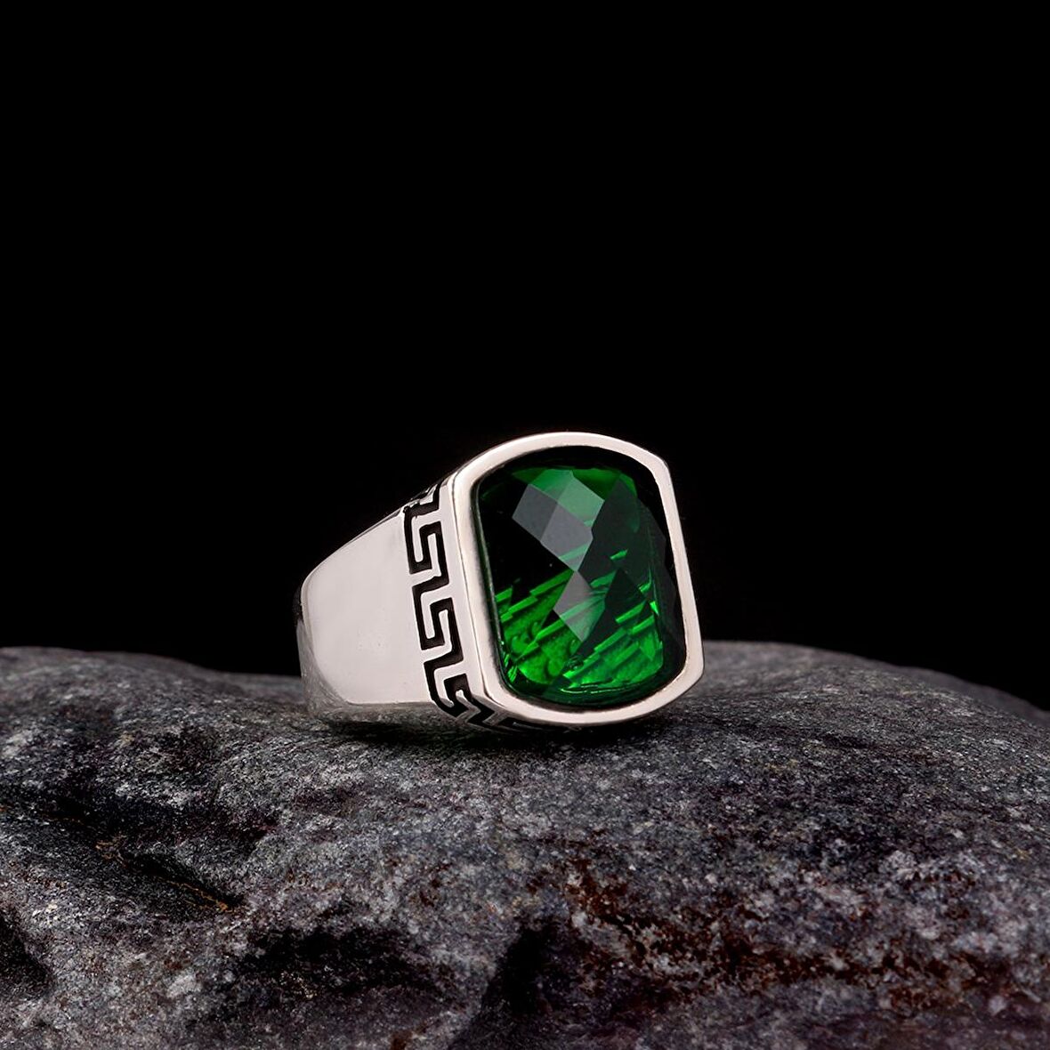 925 AYAR GÜMÜŞ ZİRKON TAŞLI DESEN MOTİFLİ ERKEK YÜZÜK