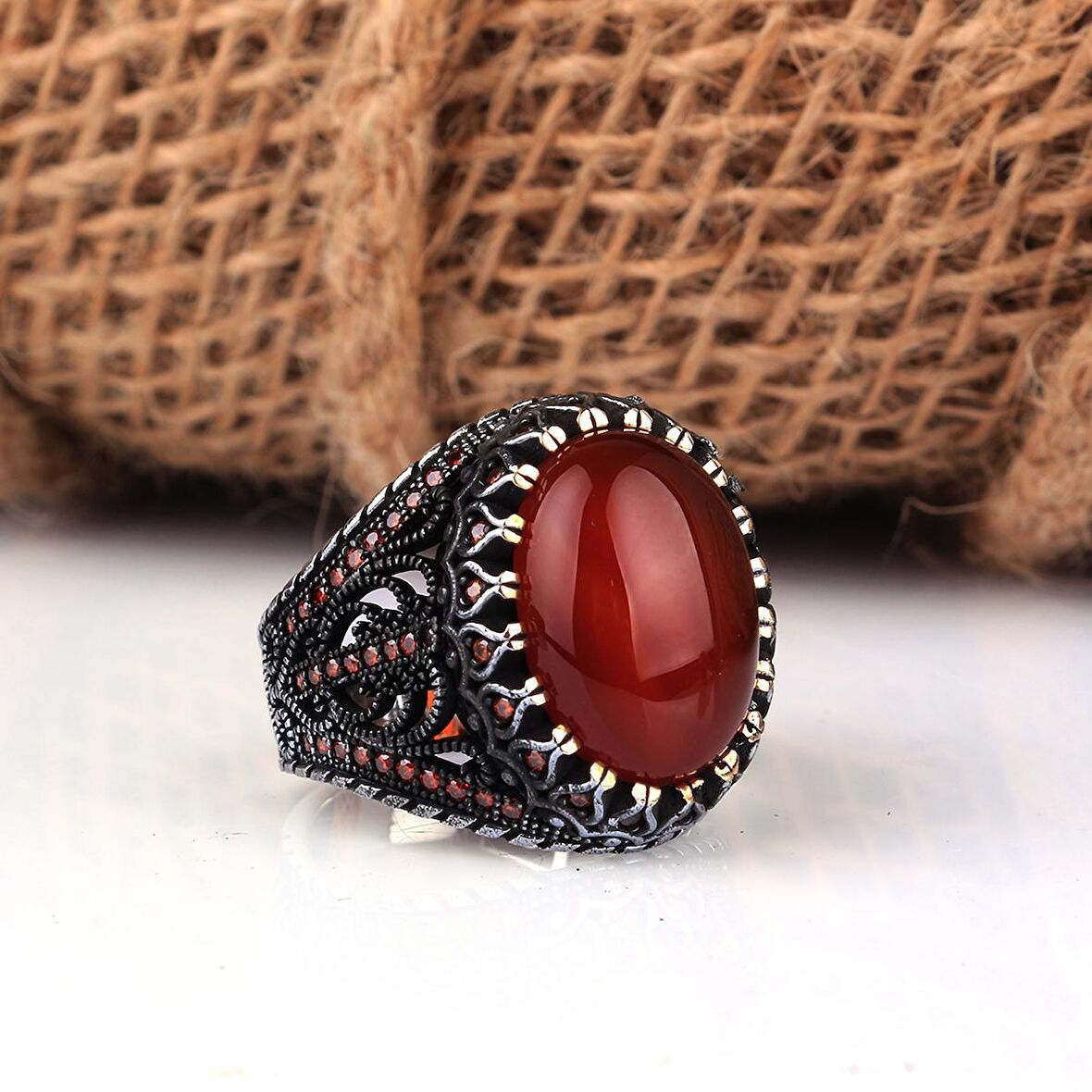 AKİK TAŞLI OVAL MODEL 925 AYAR GÜMÜŞ ERKEK YÜZÜK