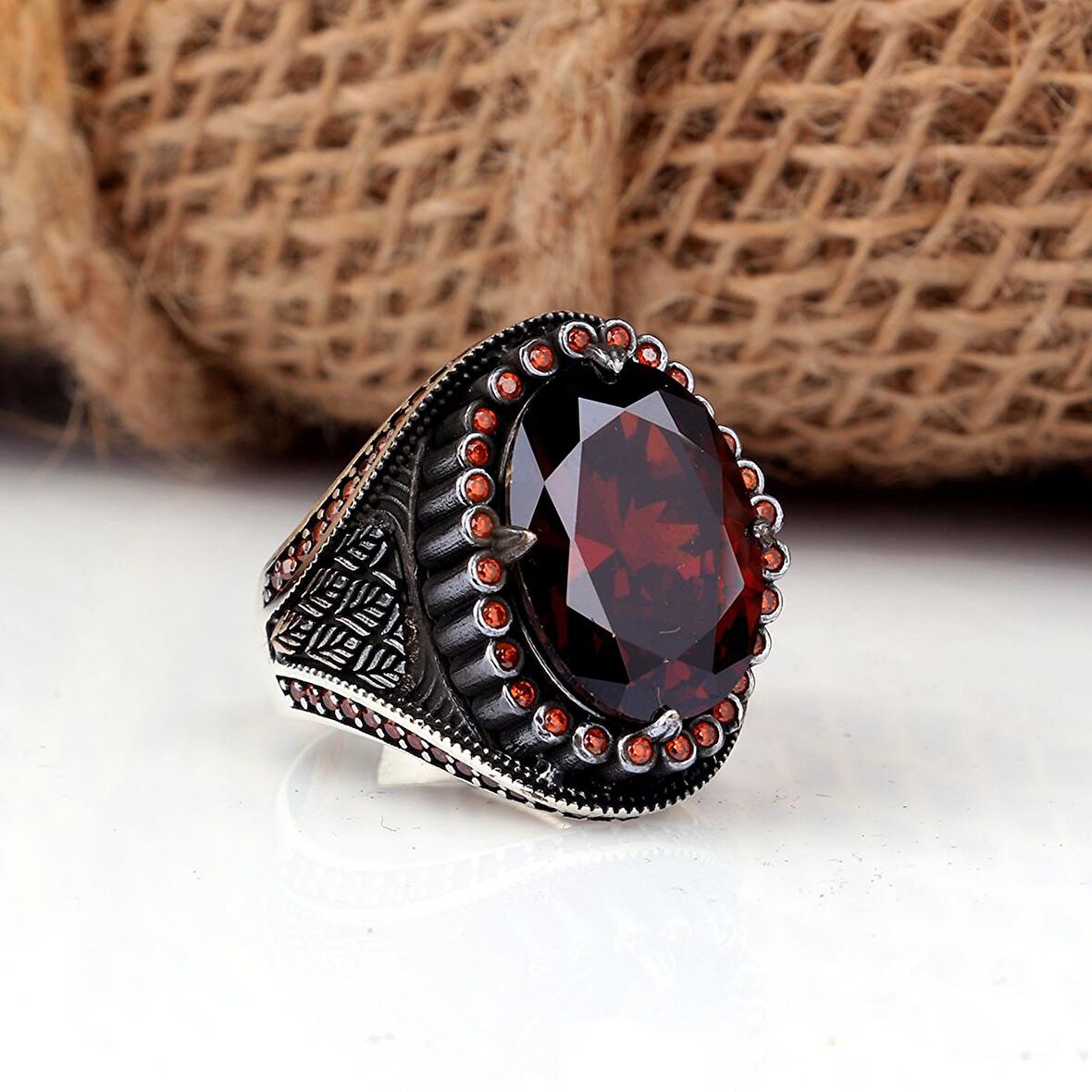 ZİRKON TAŞLI OVAL MODEL 925 AYAR GÜMÜŞ ERKEK YÜZÜK