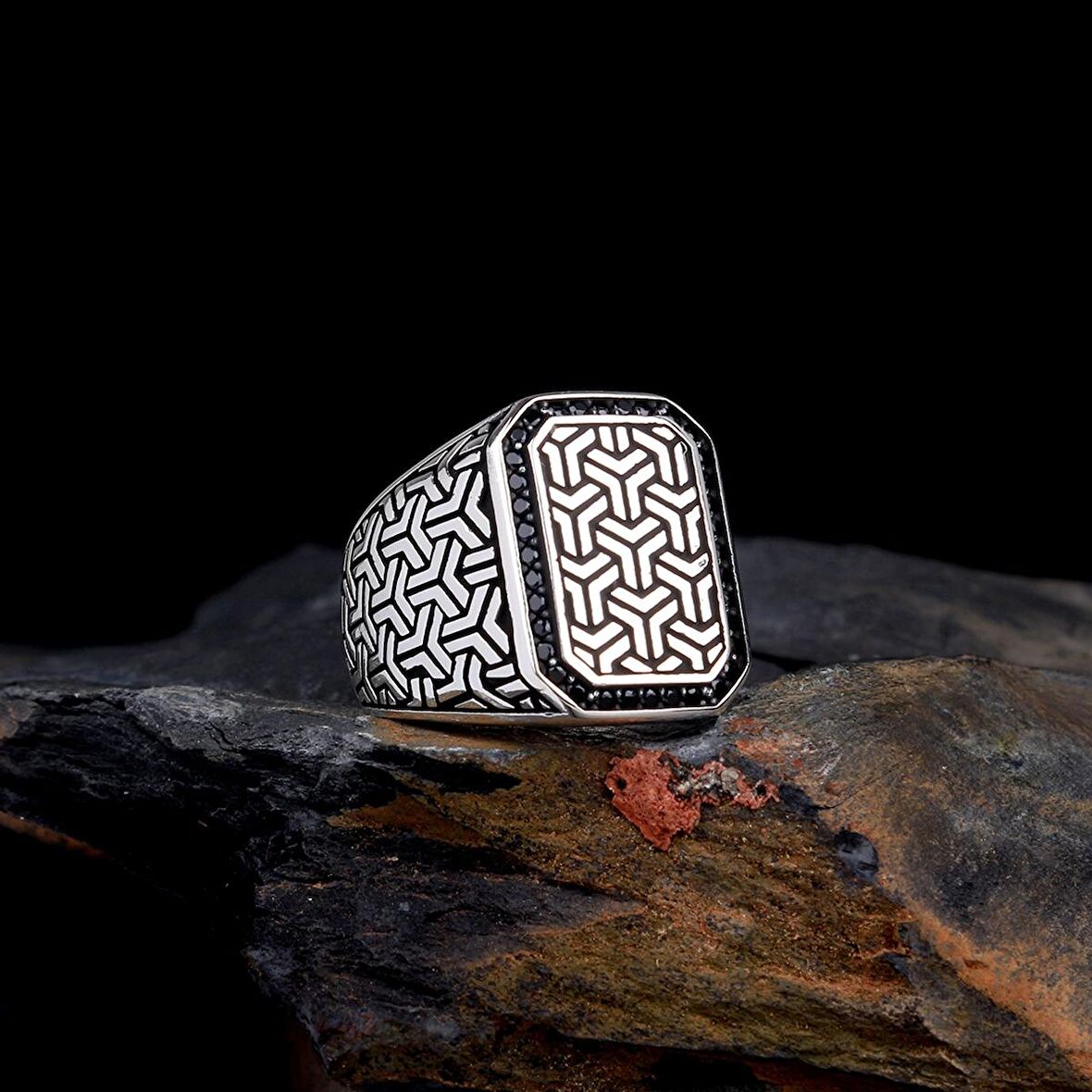 925 AYAR GÜMÜŞ PİRAMİT MODEL ERKEK YÜZÜK