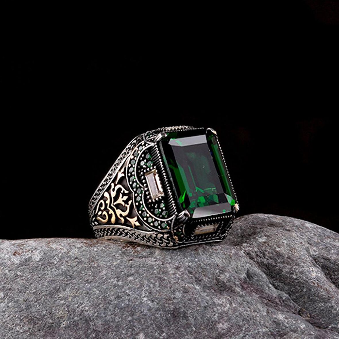 925 AYAR GÜMÜŞ YEŞİL ZİRKON TAŞLI ERKEK YÜZÜK