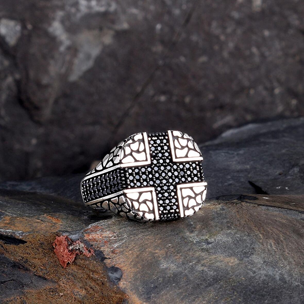 925 AYAR GÜMÜŞ MİKRO TAŞLI MODEL ERKEK YÜZÜK