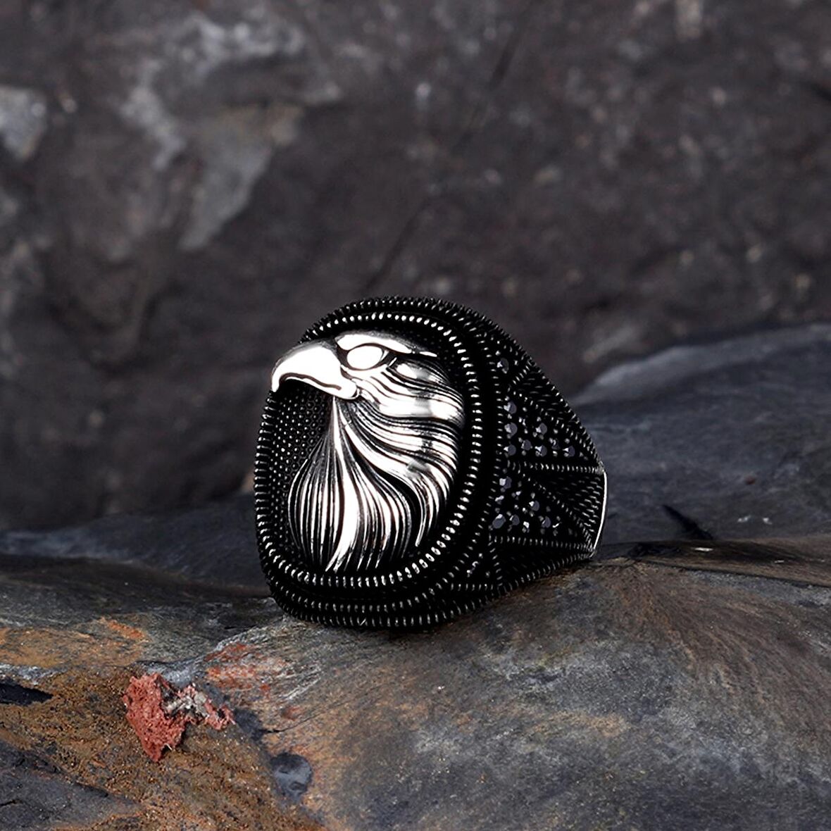 925 AYAR GÜMÜŞ MİKRO TAŞLI KARTAL MOTİF ERKEK YÜZÜK