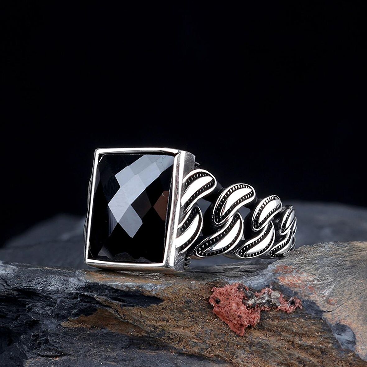 SİYAH ZİRKON TAŞLI ÖRGÜ MODEL 925 AYAR GÜMÜŞ ERKEK YÜZÜK
