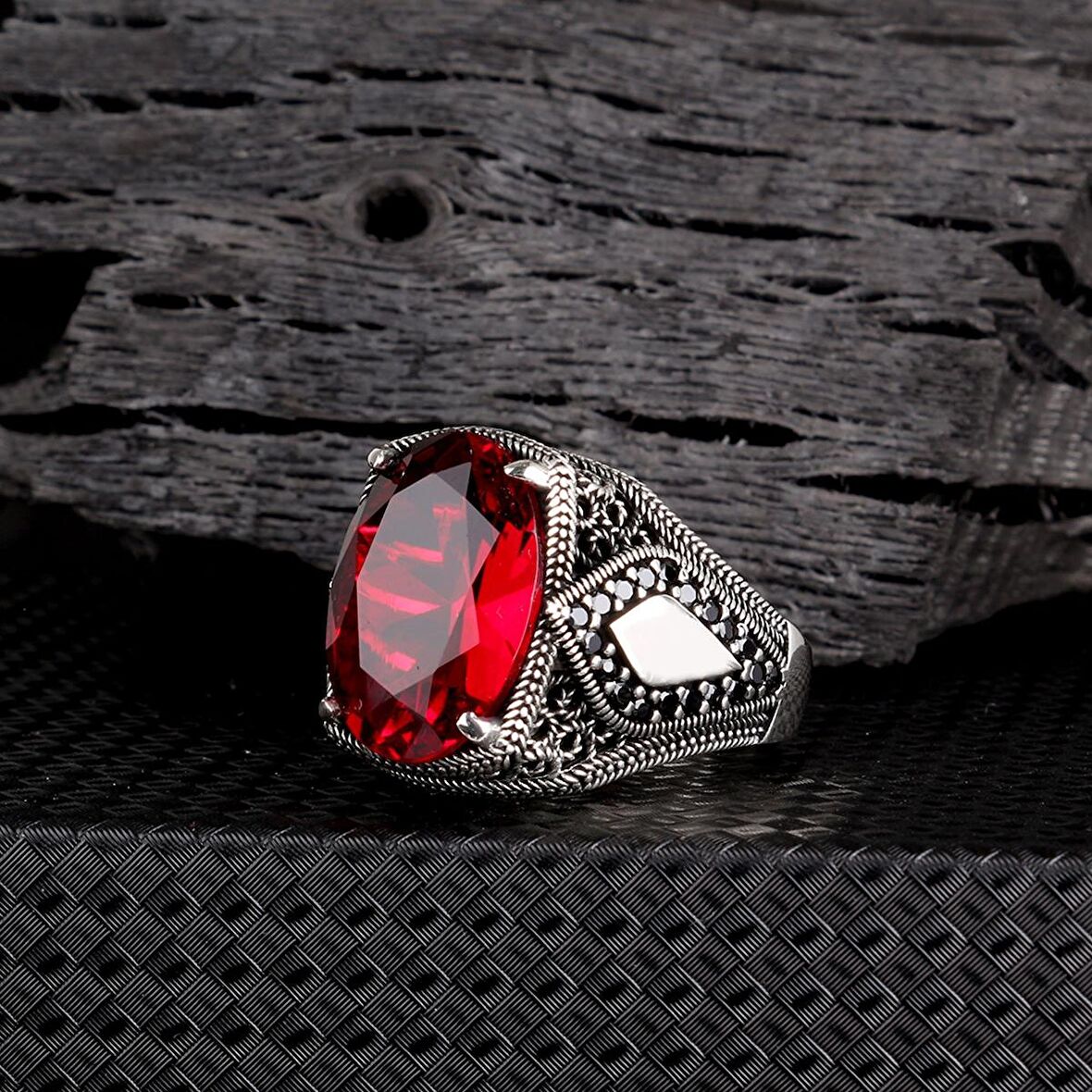 ZİRKON TAŞLI KIRMIZI RENK 925 AYAR GÜMÜŞ YÜZÜK