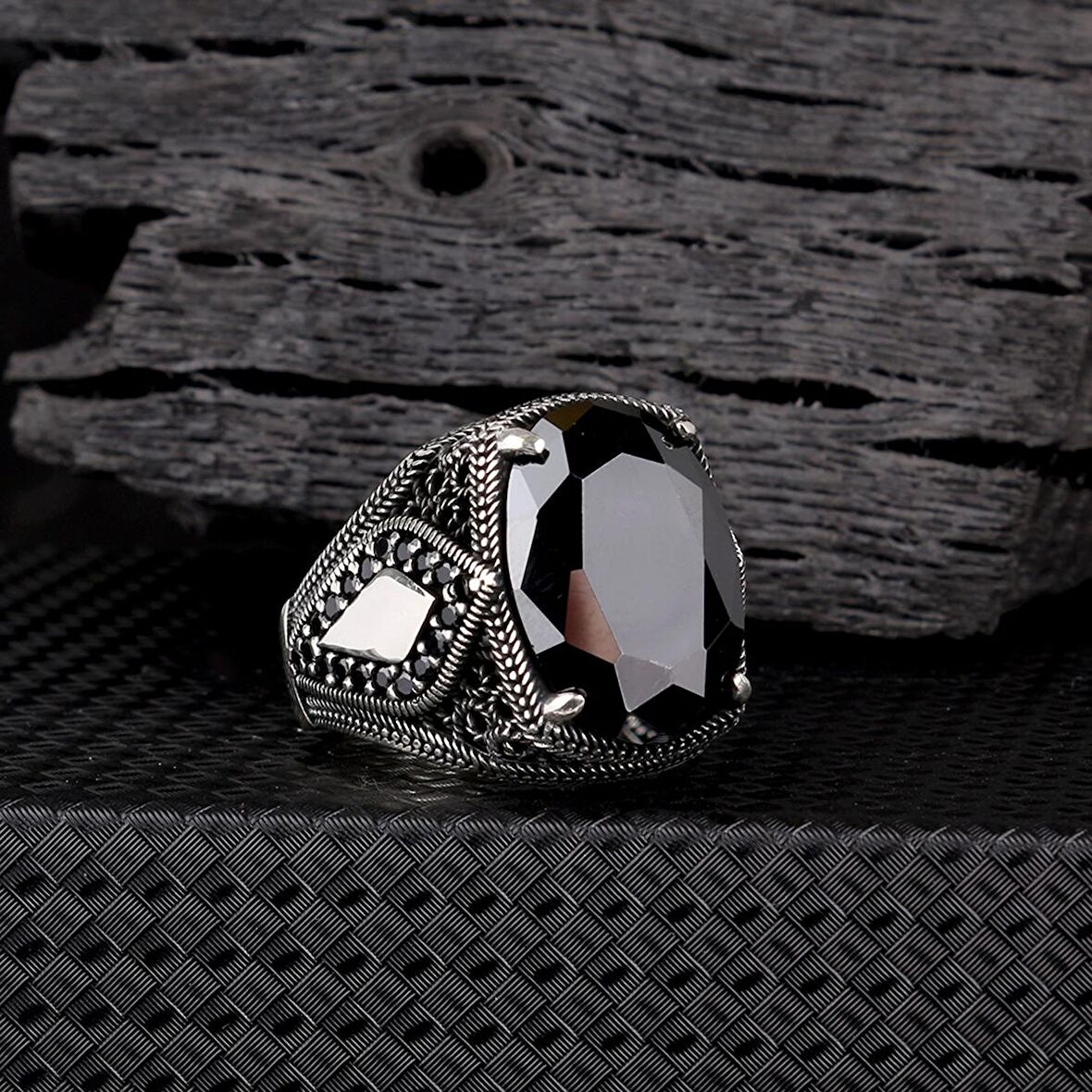 ZİRKON TAŞLI KIRMIZI RENK 925 AYAR GÜMÜŞ YÜZÜK