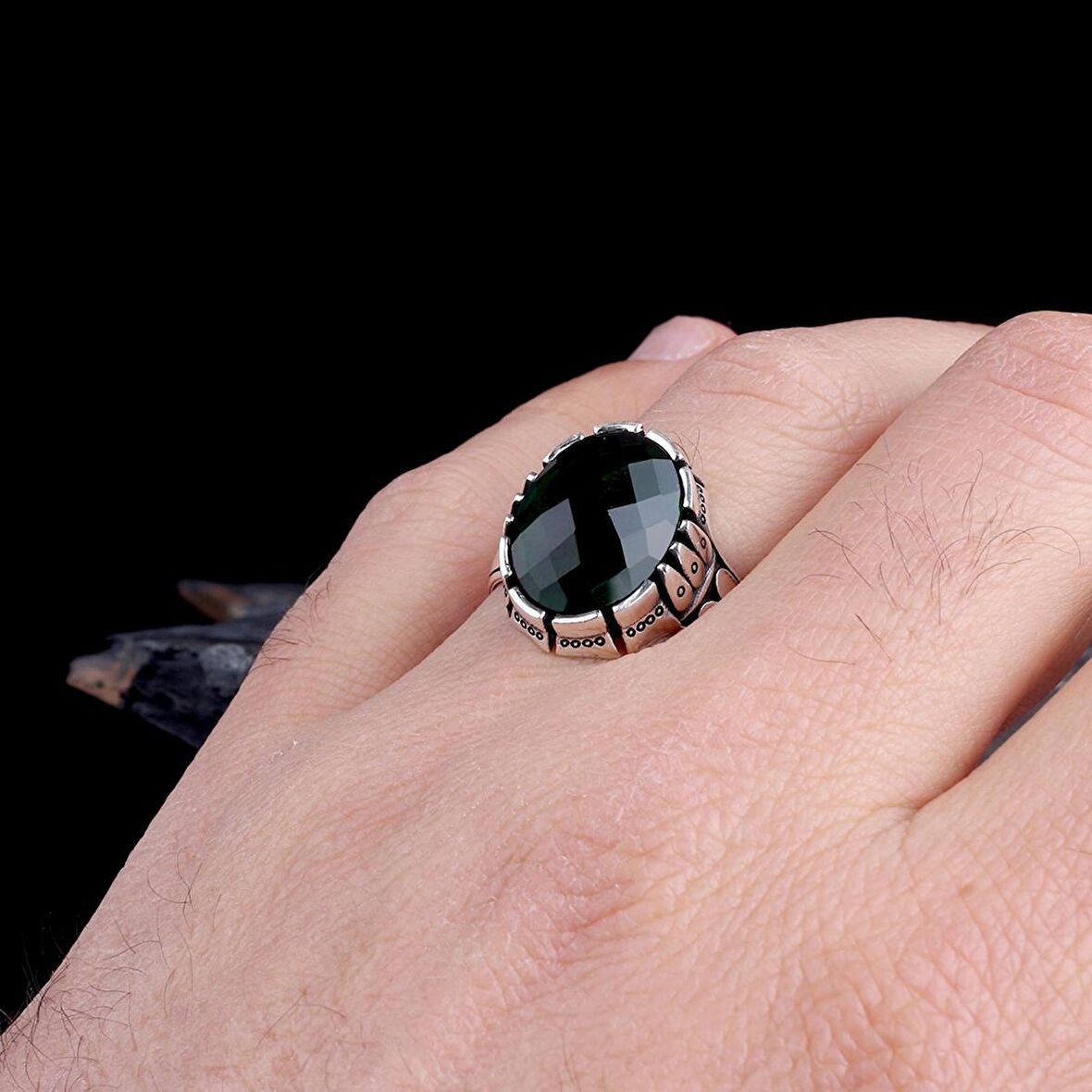 ZİRKON TAŞLI OVAL MODEL 925 AYAR GÜMÜŞ ERKEK YÜZÜK