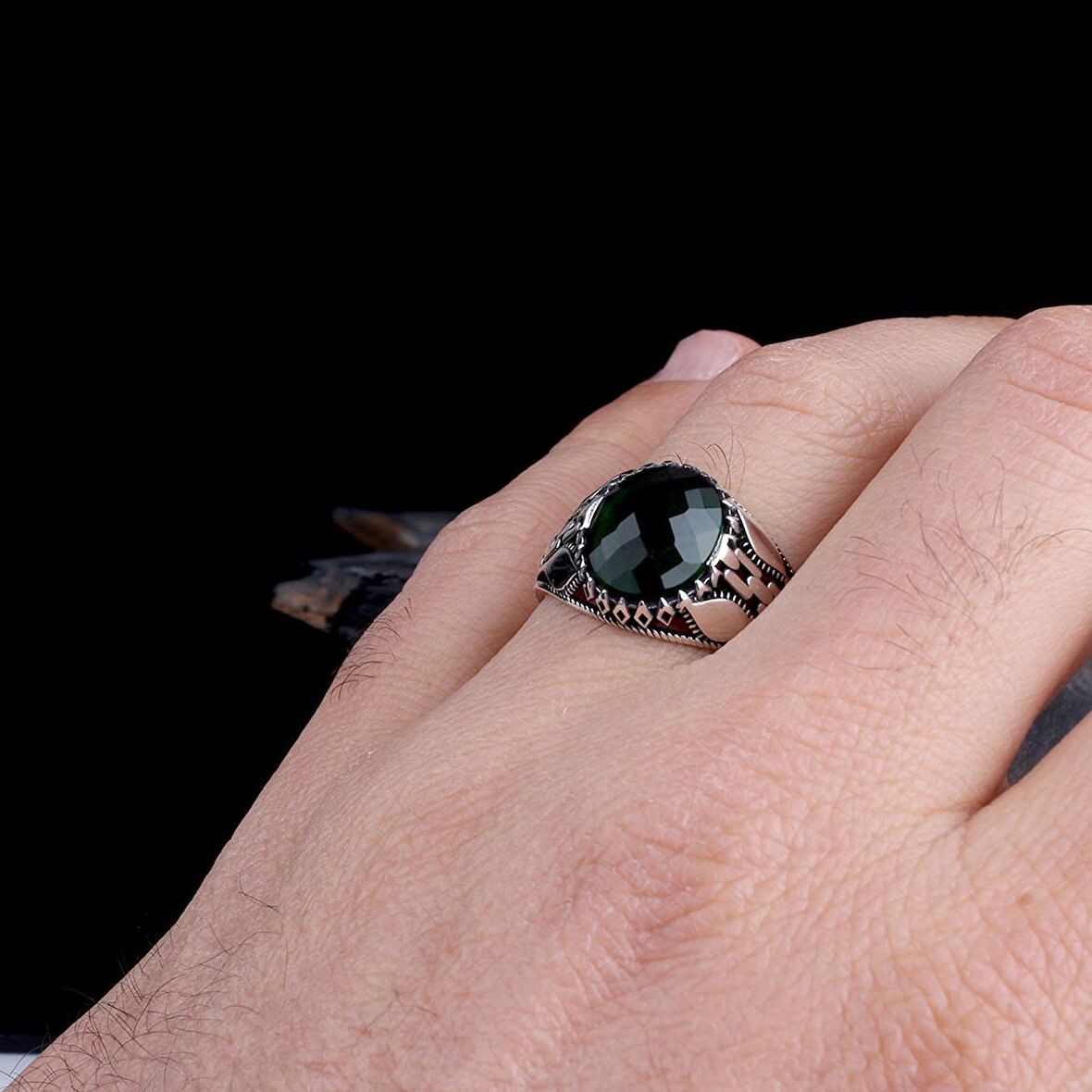 ZİRKON TAŞLI OVAL MODEL 925 AYAR GÜMÜŞ ERKEK YÜZÜK