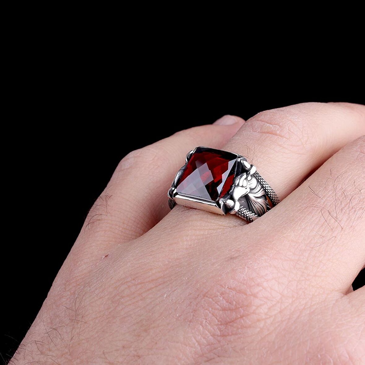 ZİRKON TAŞLI KARTAL MODEL 925 AYAR GÜMÜŞ ERKEK YÜZÜK