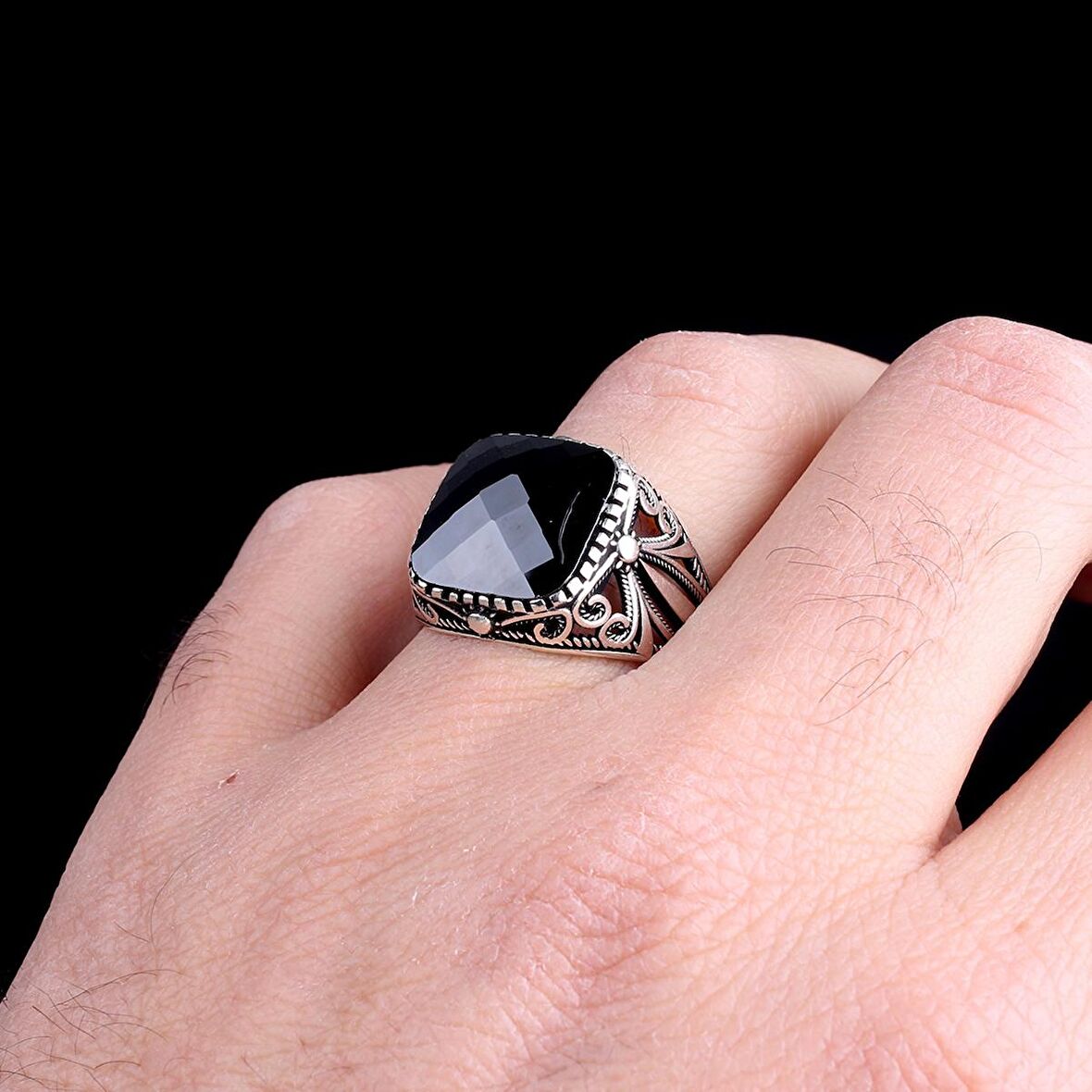 ZİRKON TAŞLI 925 AYAR GÜMÜŞ ERKEK YÜZÜK