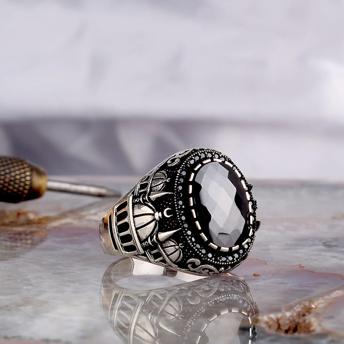 ZİRKON TAŞLI MİNARE MODEL 925 AYAR GÜMÜŞ ERKEK YÜZÜK