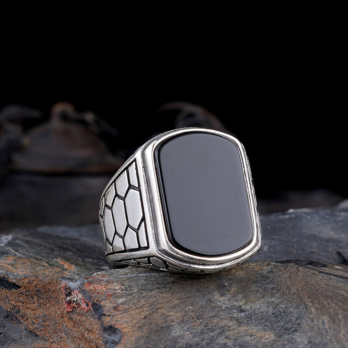 925 Ayar Gümüş Petek Model Onix Taşlı Erkek Yüzük