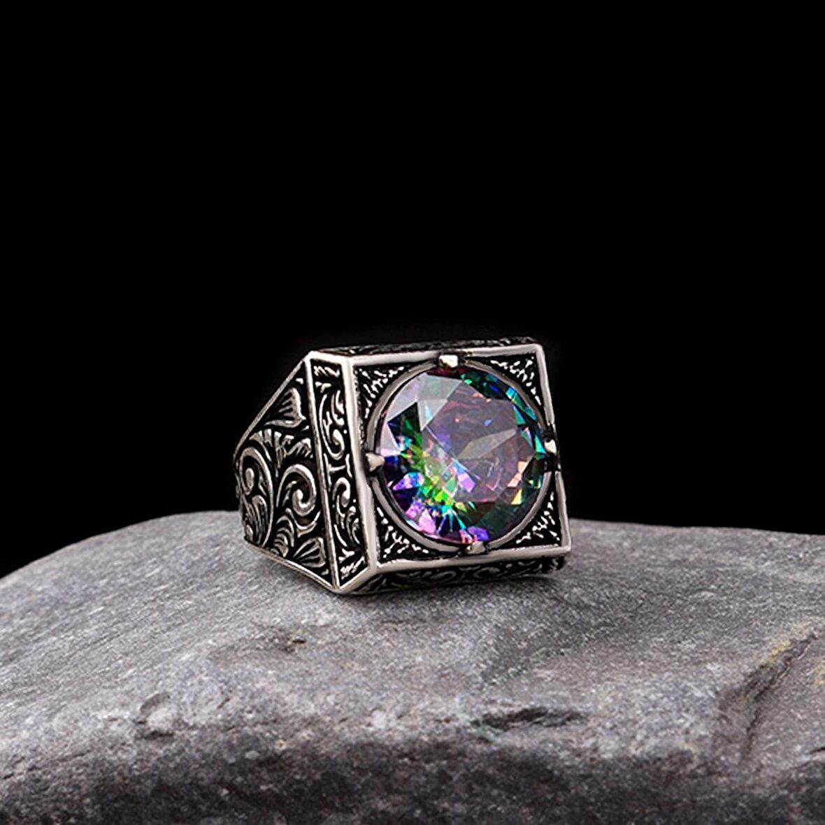 925 AYAR GÜMÜŞ KALEM İŞLEME MOTİFLİ MİSTİK TOPAZ TAŞLI YÜZÜK