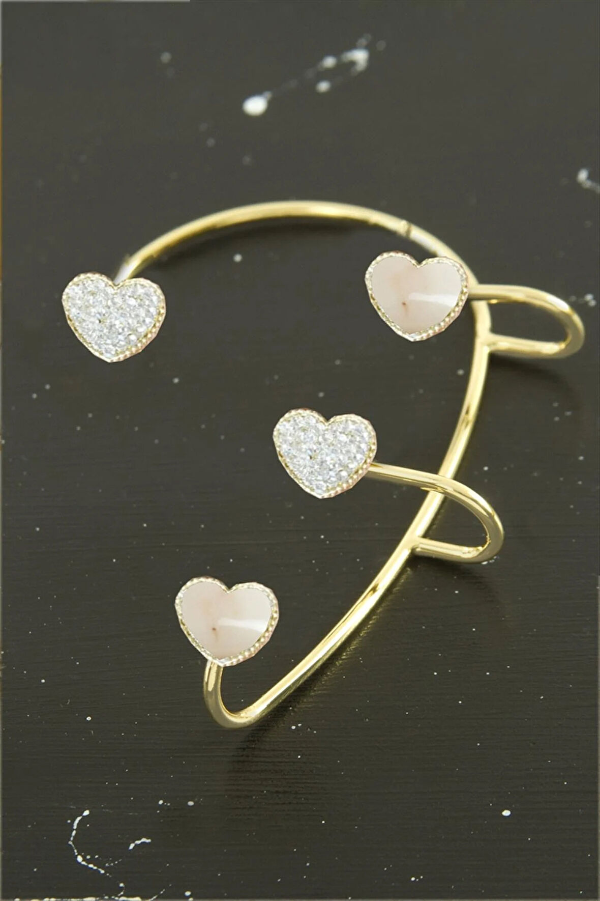 Kalp Zirkon Taşlı Lüks Çelik Kıkırdak Küpe 1 Adet