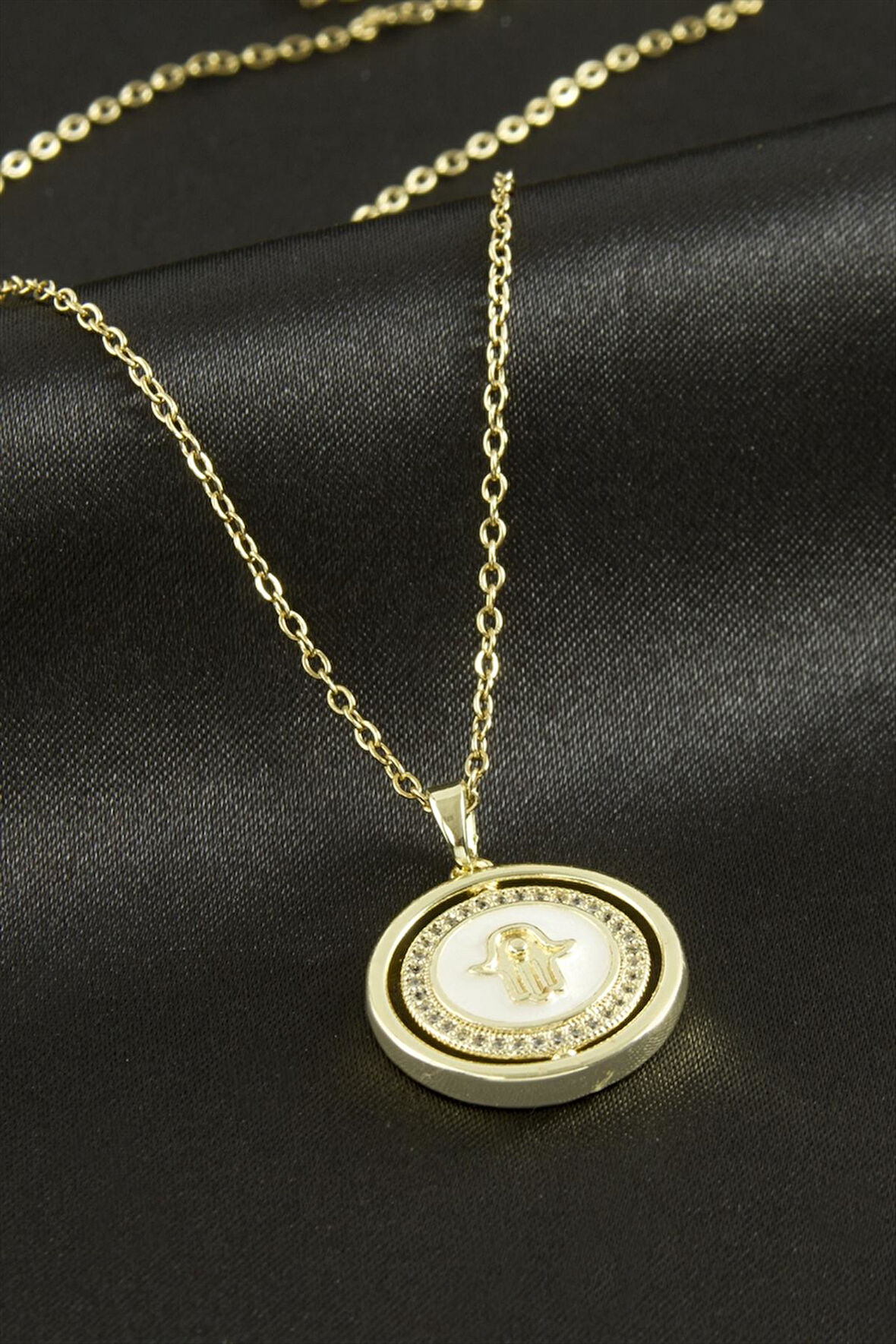 Ftm Ana Eli Lüks Çelik Kolye