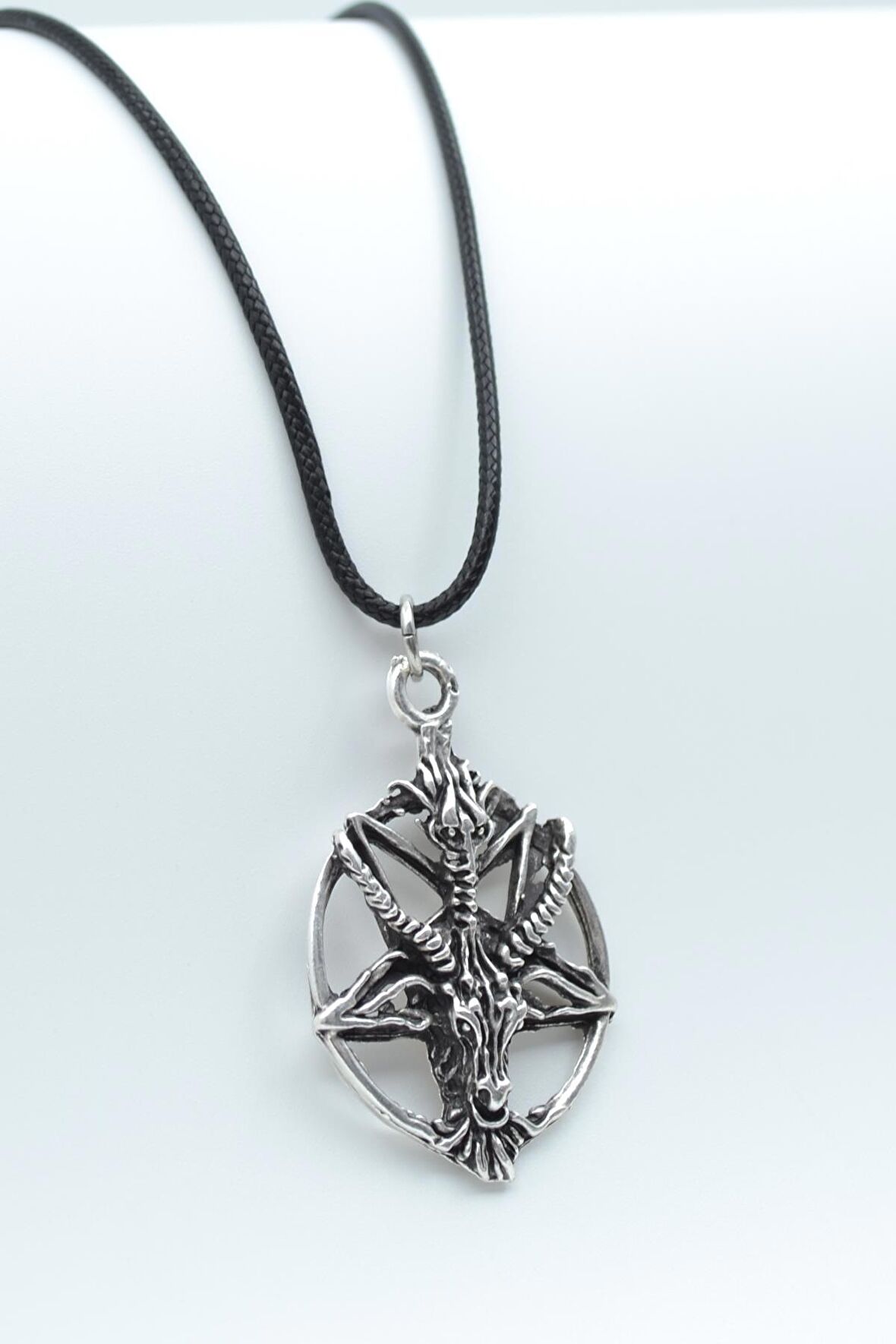 Pentagram Yıldızı Keçi Kafası Kolye Deri İp Kolye Gümüş Kaplama Erkek Kadın Kolye