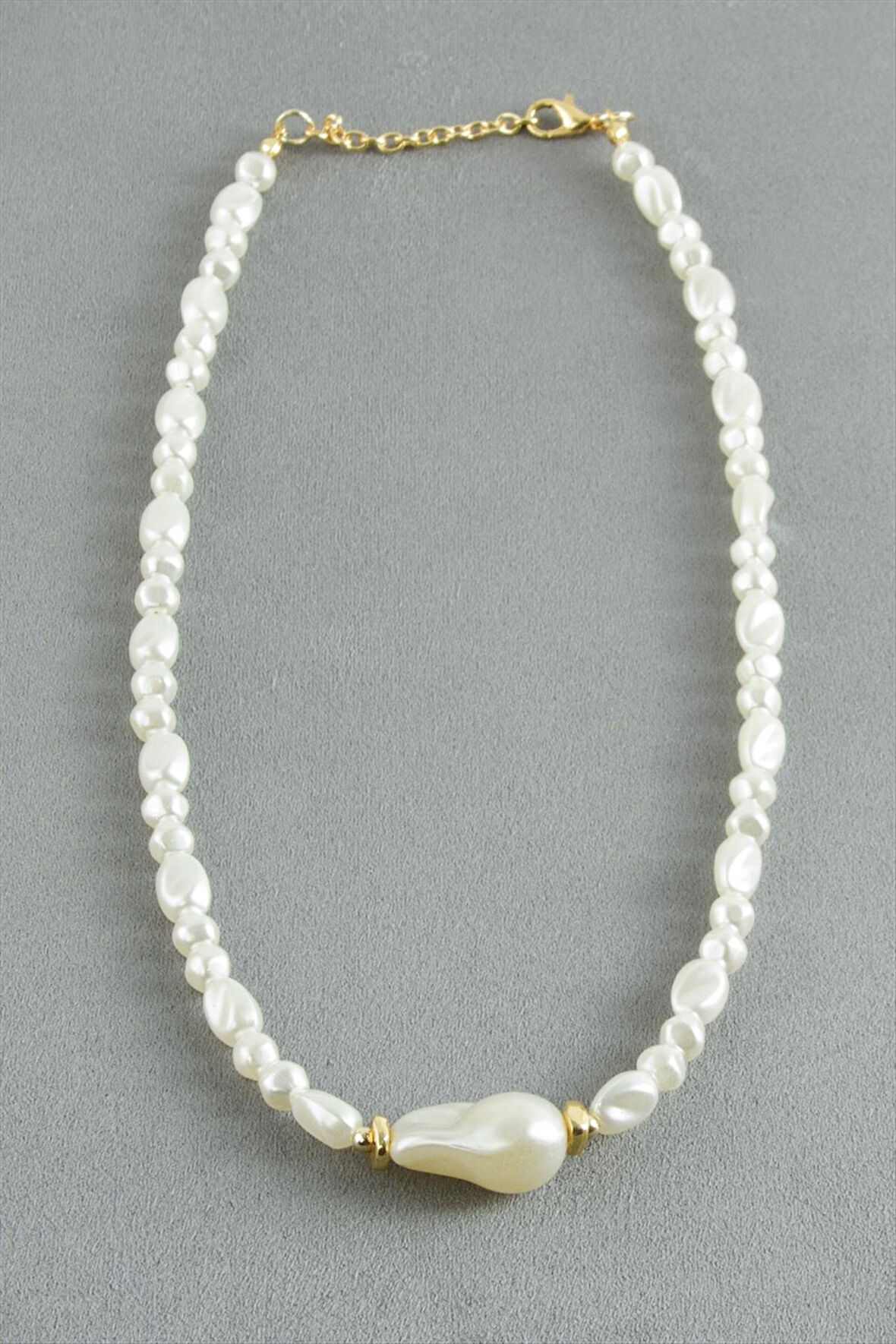 Oval Taşlı İnci  Kolye