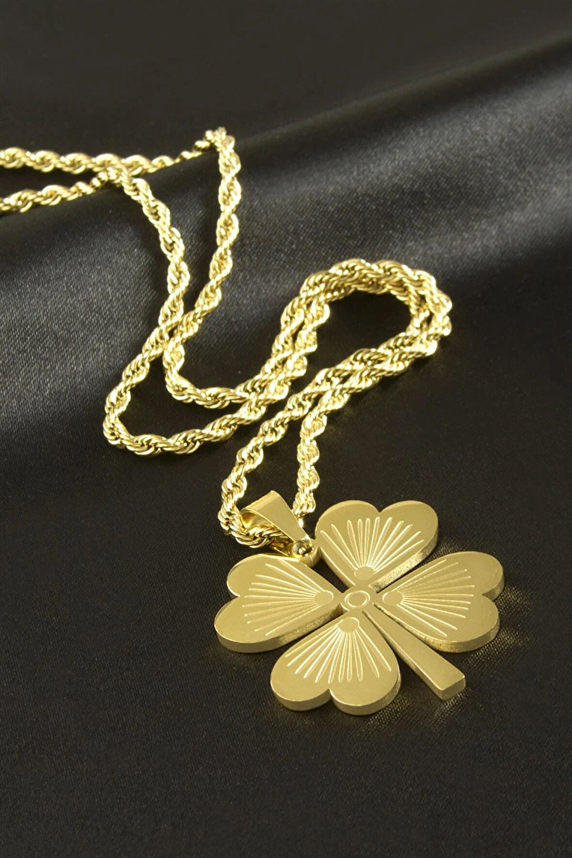 Yonca Lüks Çelik Kolye Büyük