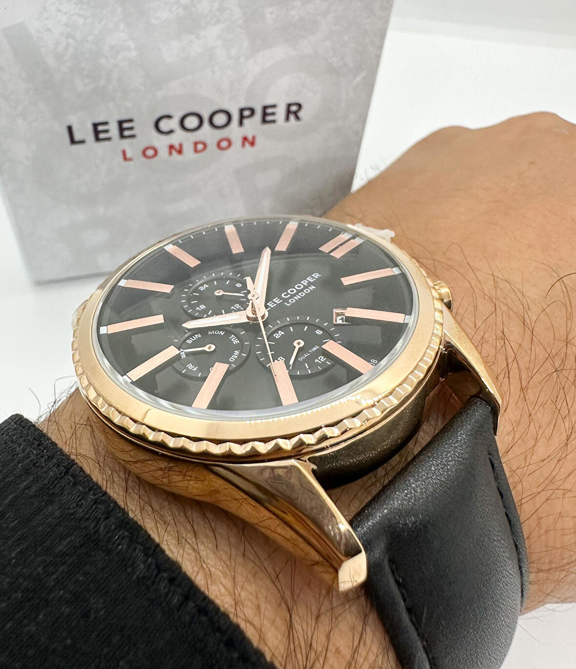 LEE COOPER ROSE KASA SLİKON KAYIŞLI FONKSİYONLU ERKEK KOL SAATİ