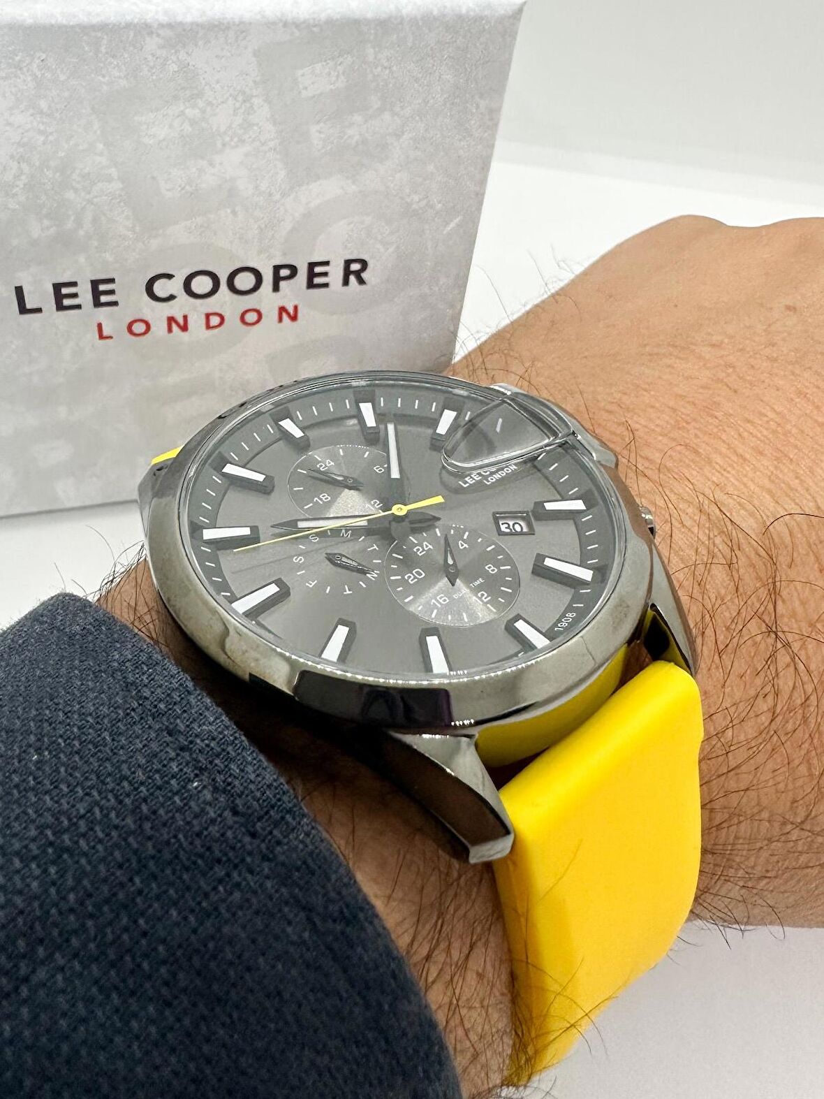 LEE COOPER ANTRASİT KASA SARI SLİKON KAYIŞLI İERKEK KOL SAATİ