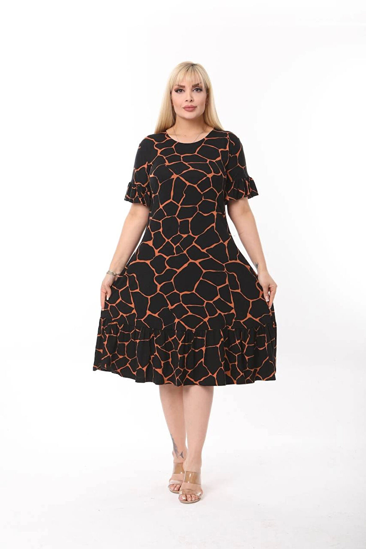 Kadın Büyük Beden Eteği Fırfırlı Cepli Viskon Kumaş Esnek Kısa Kollu Elbise