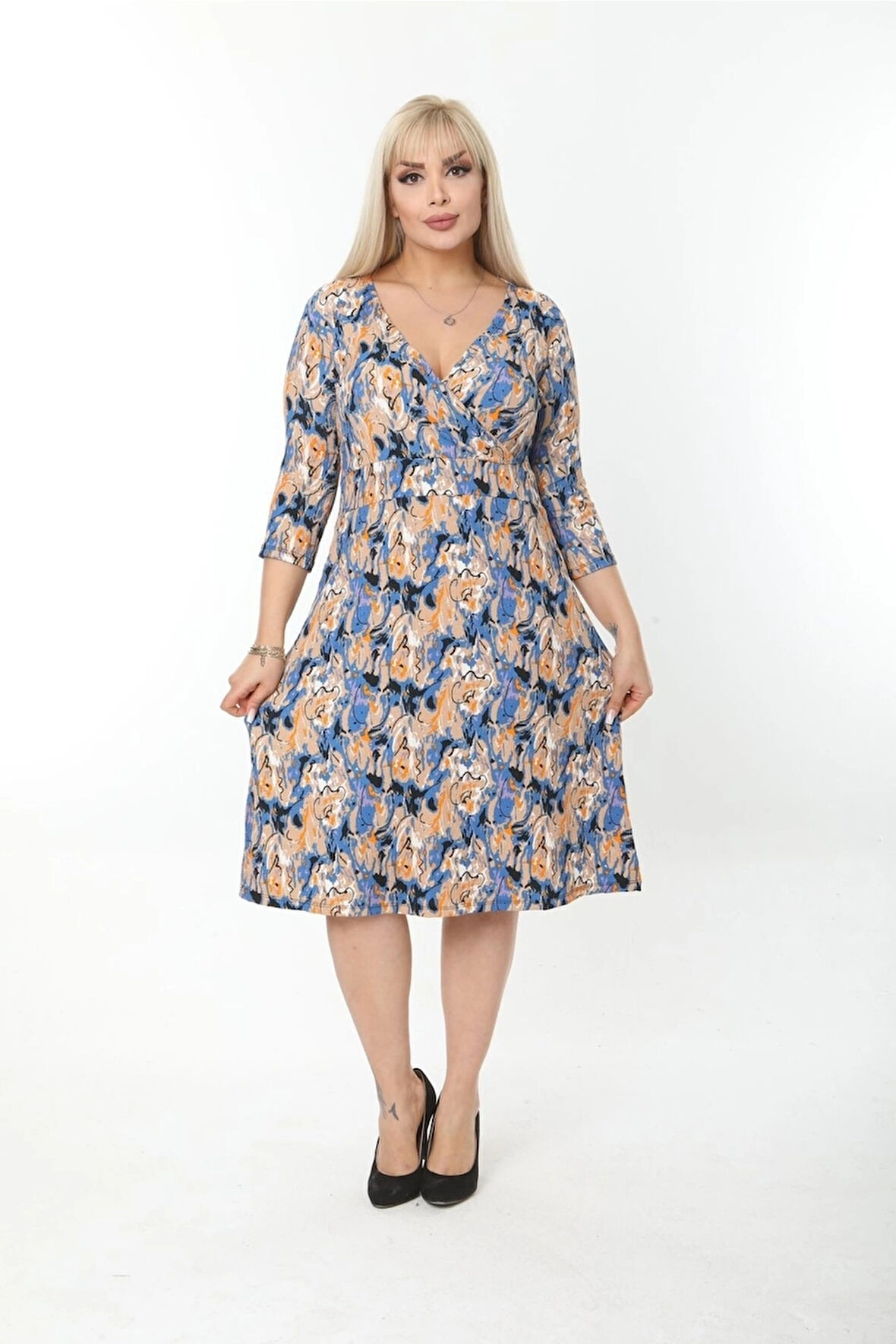 Büyük Beden Kruvaze Yaka Kısa Kollu Bürümcük Kumaş Midi Elbise