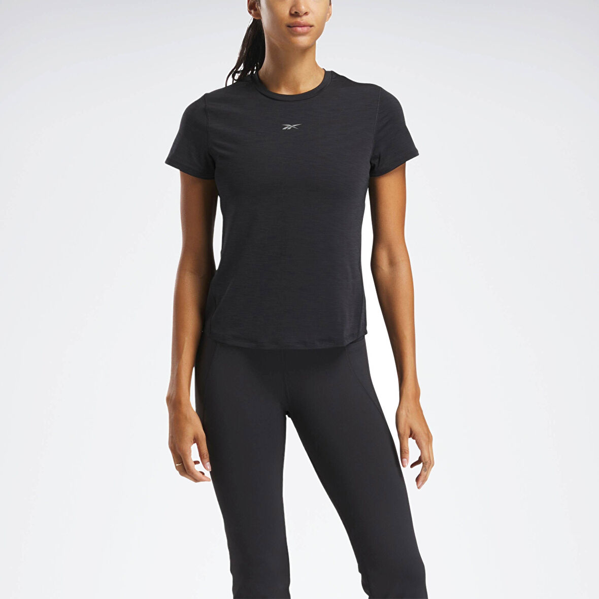 REEBOK RBK-CHILL ATHLETIC TEE Kadın Sıyah Tişört 100214669