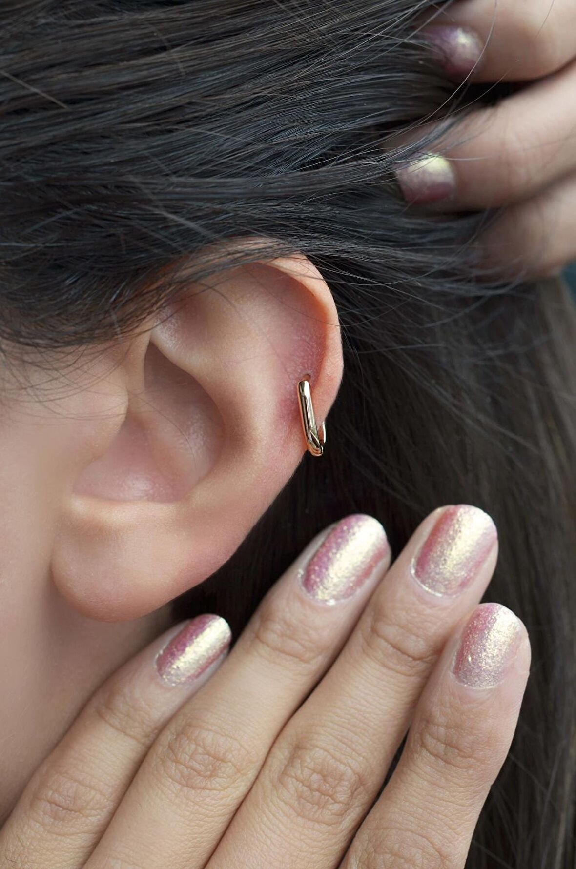 Oval Kıkırdak Helix Küpesi