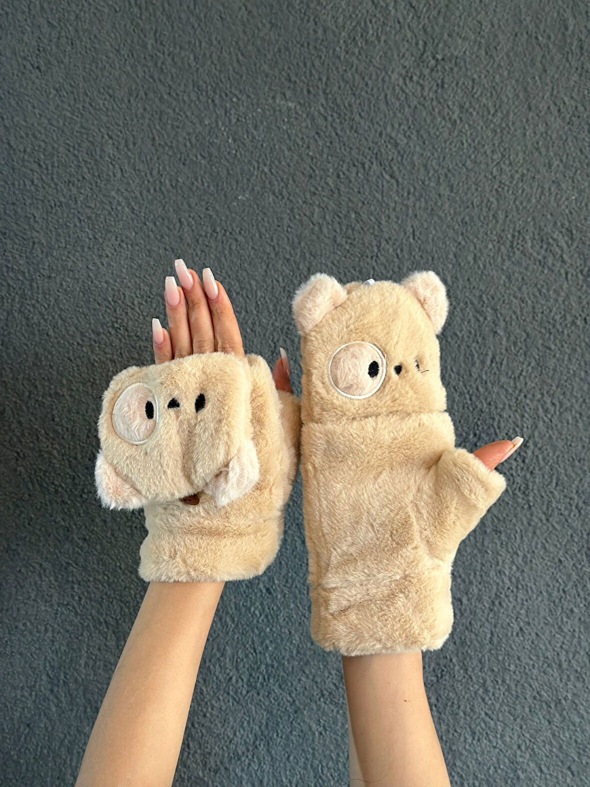 KUKLA PELUŞ İÇİ KÜRKLÜ AAÇILIR PARMAK NAKIŞ İŞLEME ELDİVEN