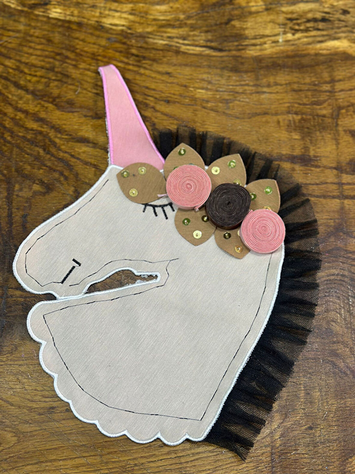 KABARTMA ÇİÇEK TASARIM AT ARMA DİKİŞ APLİKE 33X25 CM