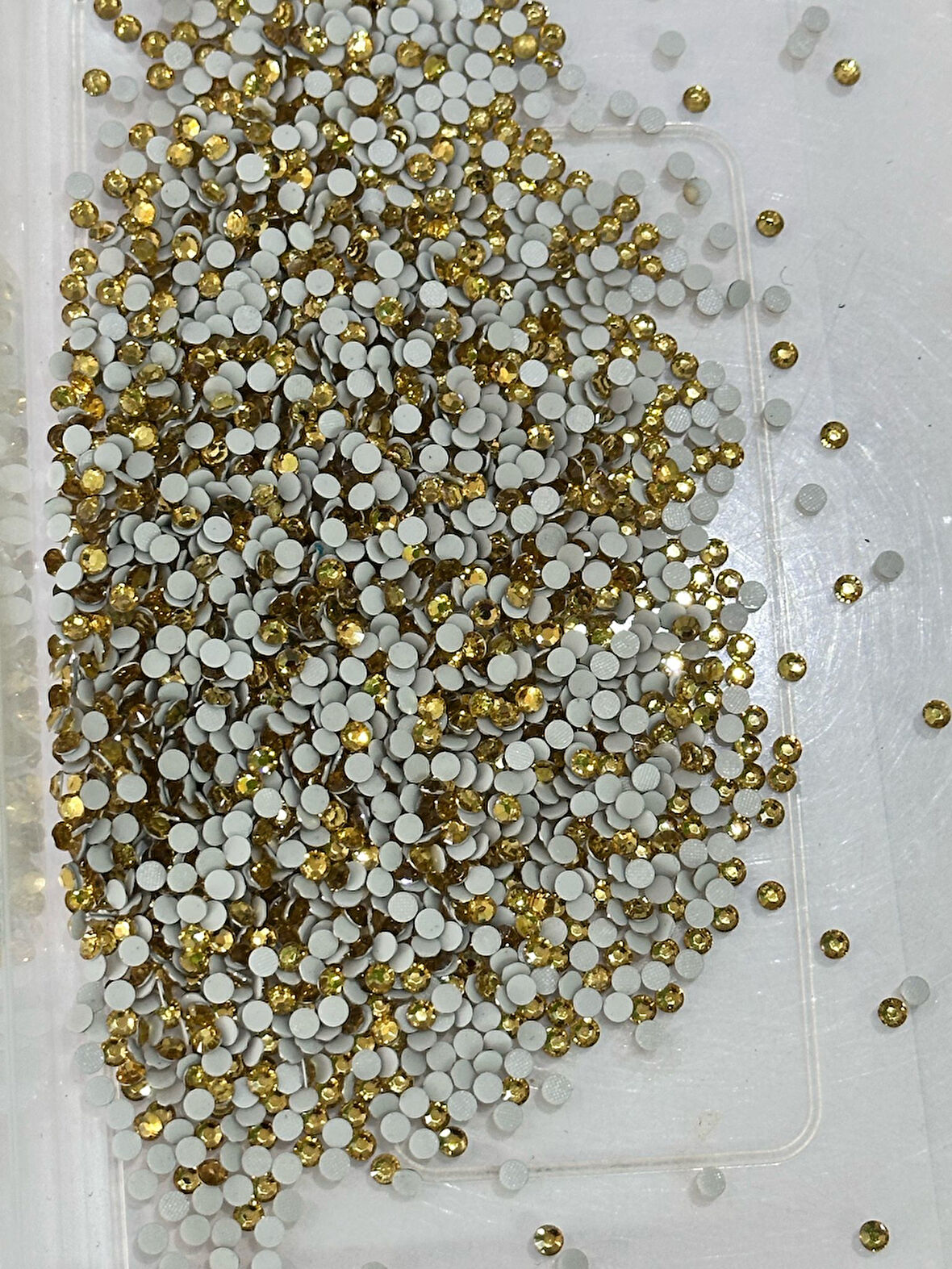 10 GR 4 MM YAPIŞTIRMA BONCUK HOBİ AKSESUARI